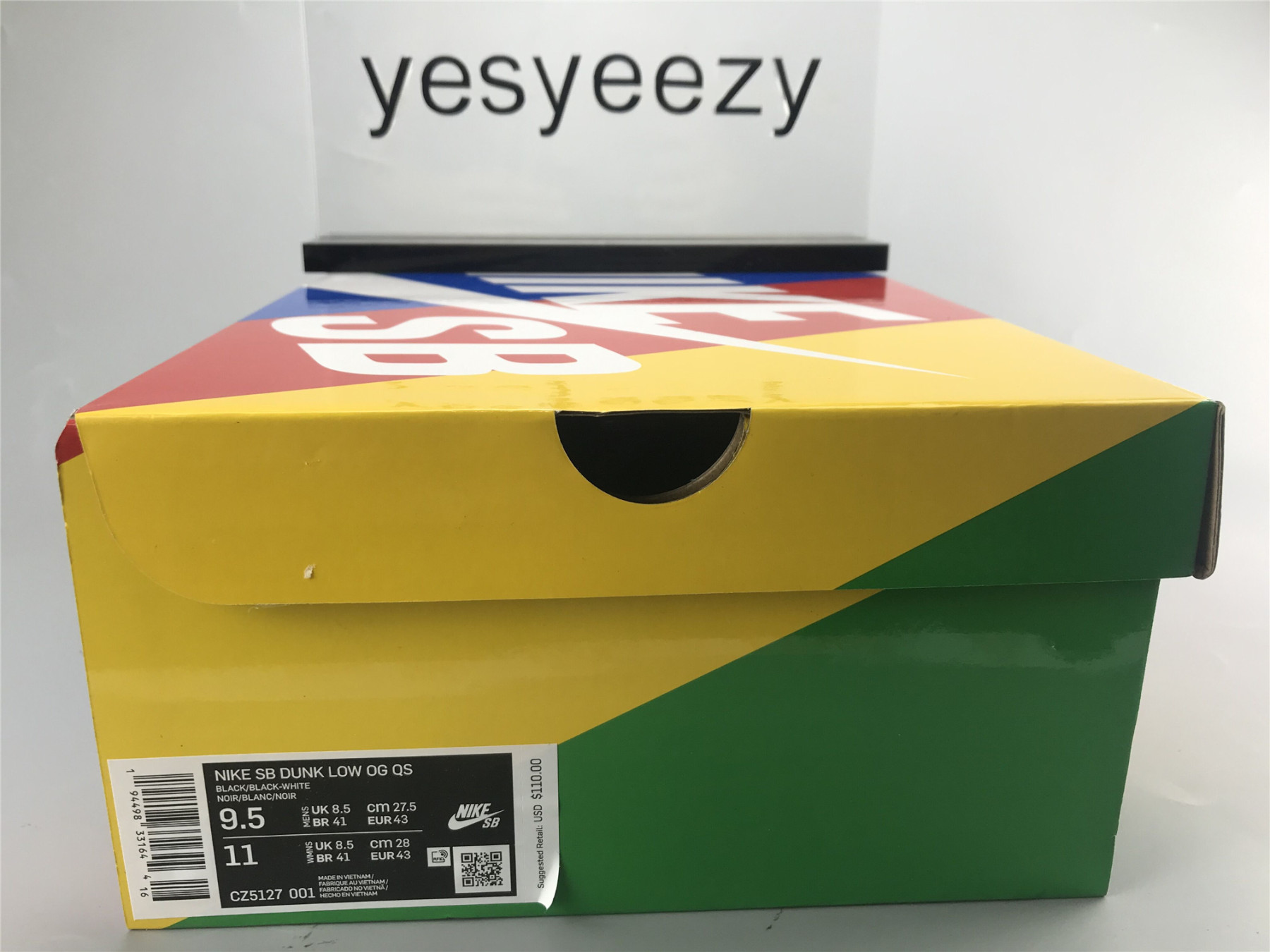 UA NIKE MEDICOM TOY X DUNK LOW SB 