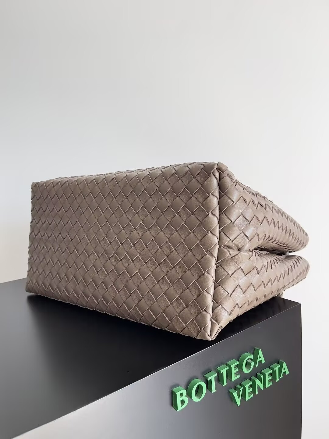 B0tt*ga Ven*ta Large Andiamo 42x18x35cm