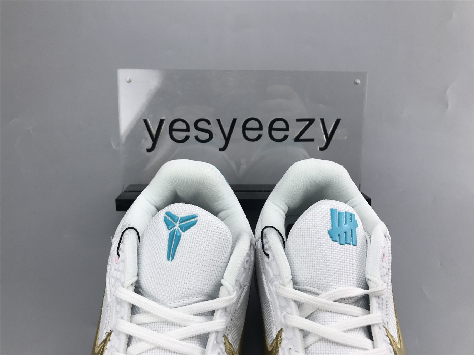 UA NIKE UNDEFEATED X ZOOM KOBE 5 PROTRO SPECIAL BOX 