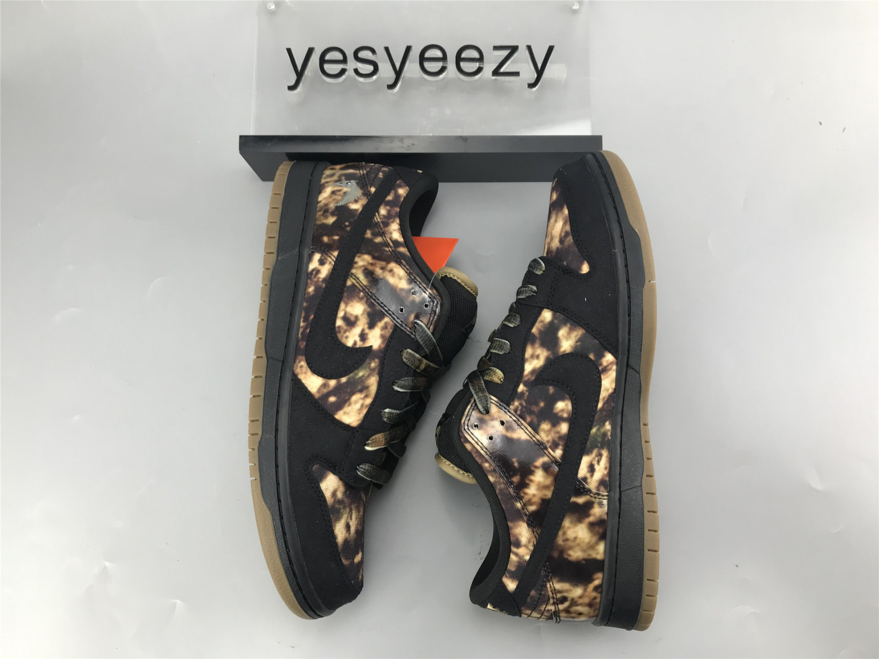 UA NIKE DUNK SB PUSHEAD PREMIUM 