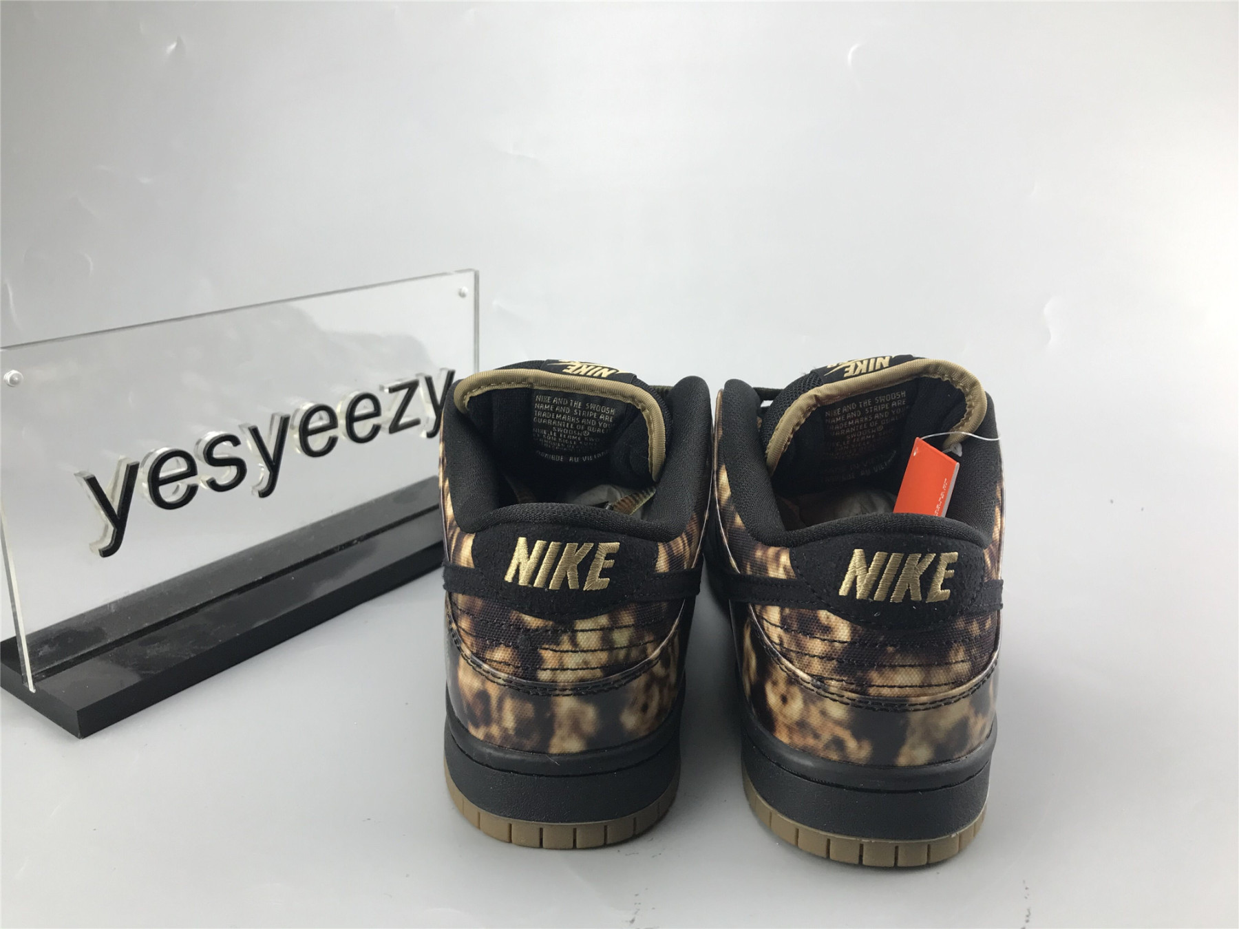 UA NIKE DUNK SB PUSHEAD PREMIUM 