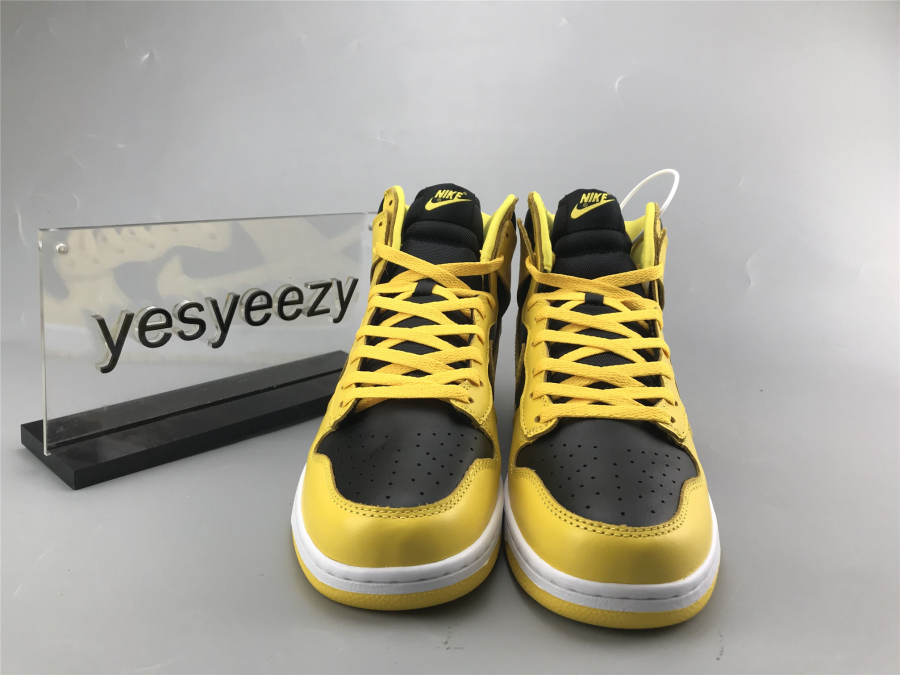 UA NIKE DUNK HIGH SP 