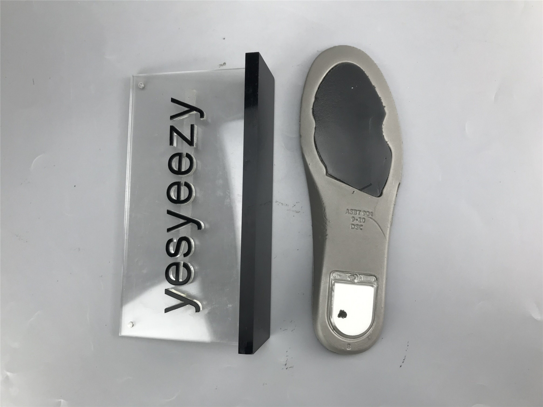 UA NIKE DUNK LOW PRO SB 