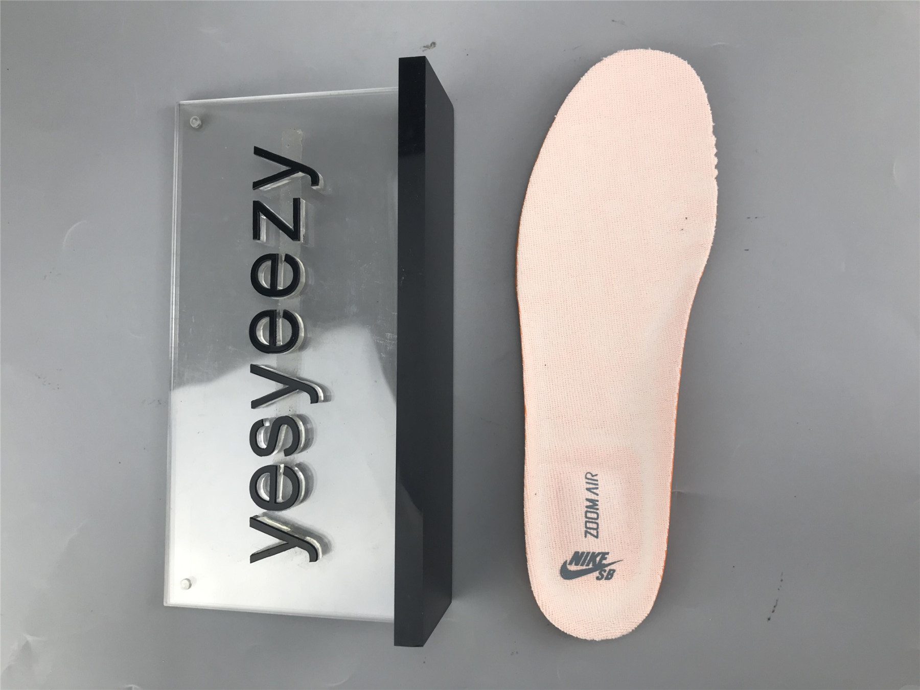 UA NIKE SB DUNK HIGH PRO WHITE JADE