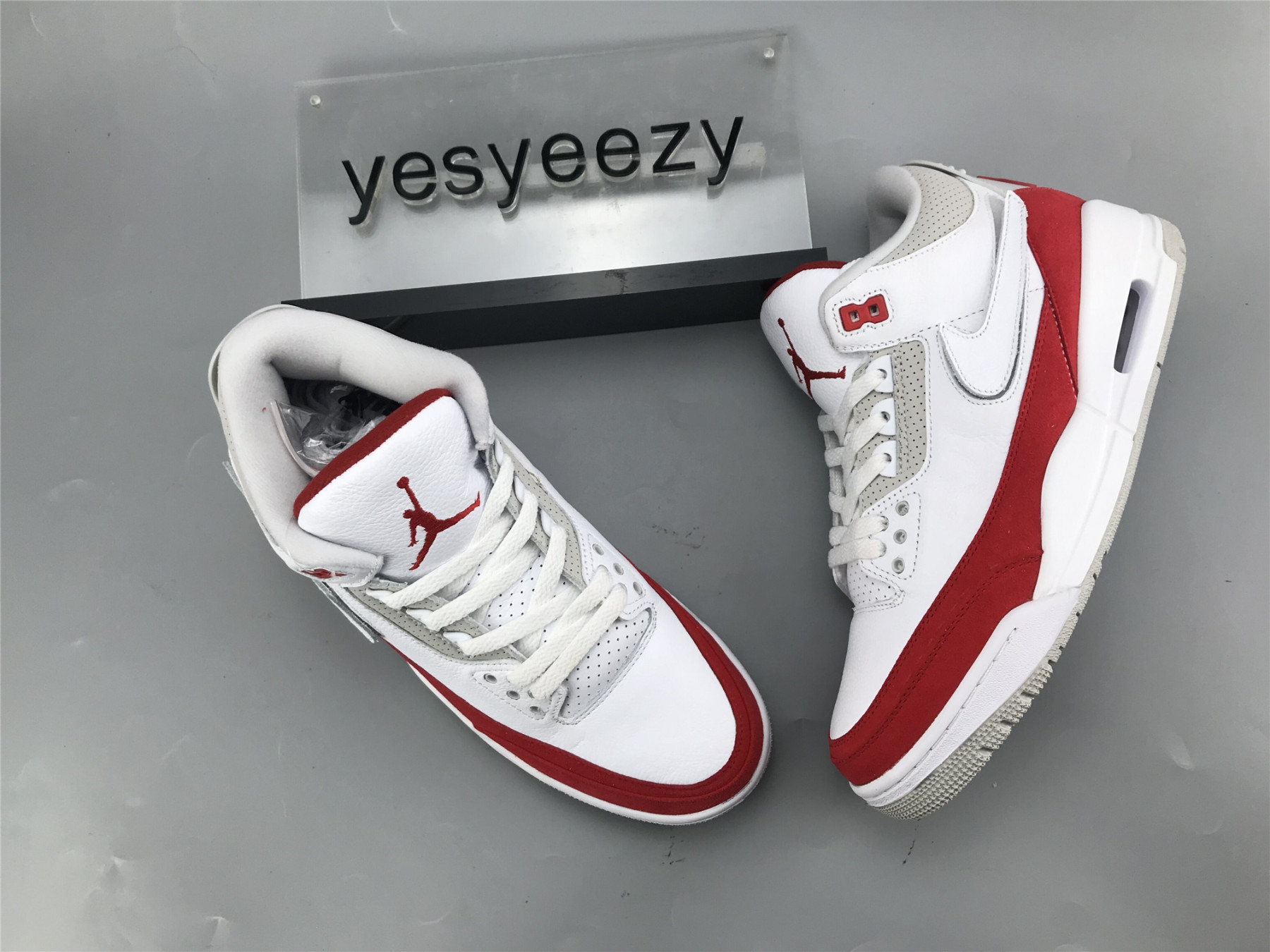 UA AIR JORDAN 3 RETRO TINKER 