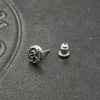 Ch*0me He**ts Earrings