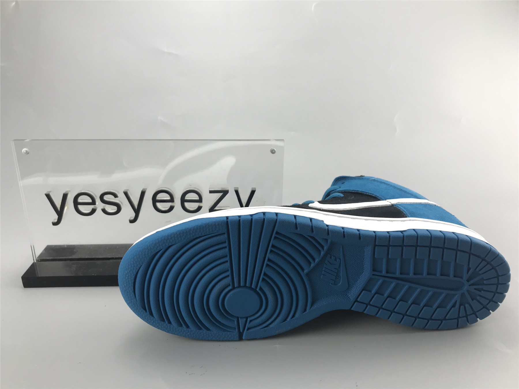 UA NIKE DUNK HIGH PRO SB 