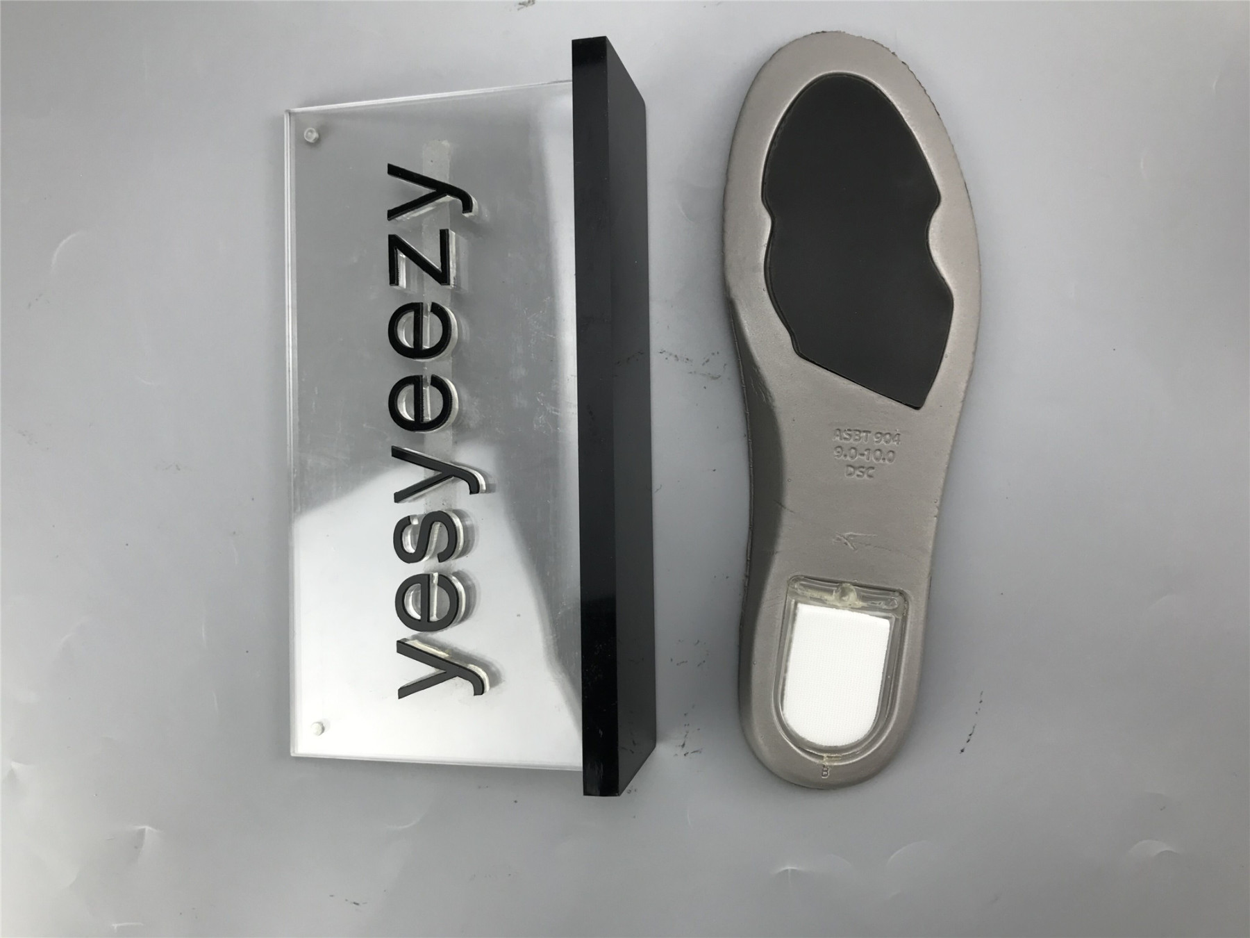 UA NIKE DUNK LOW PRO SB 