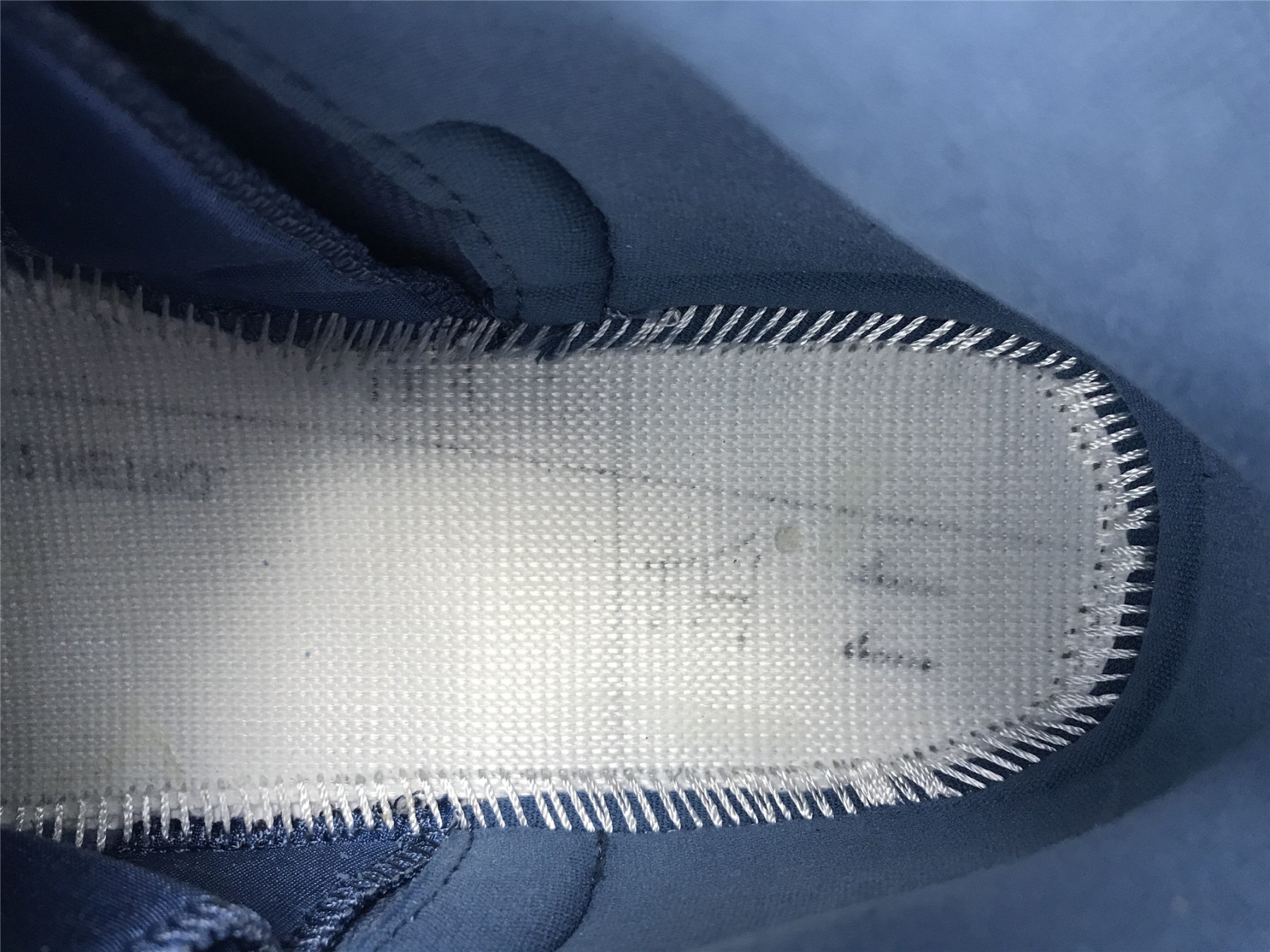 UA AIR JORDAN 12 RETRO 