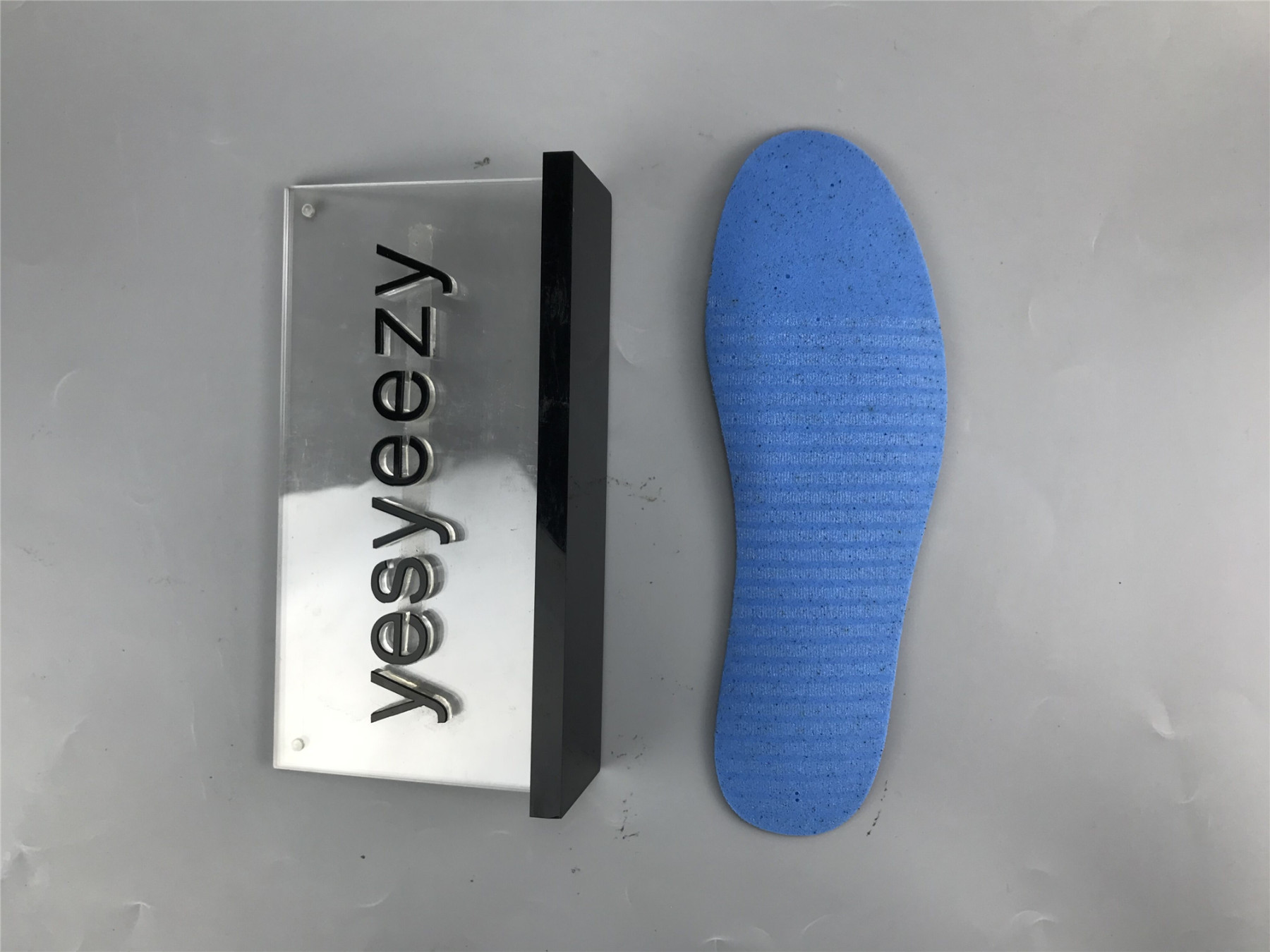 UA AIR JORDAN 12 RETRO 