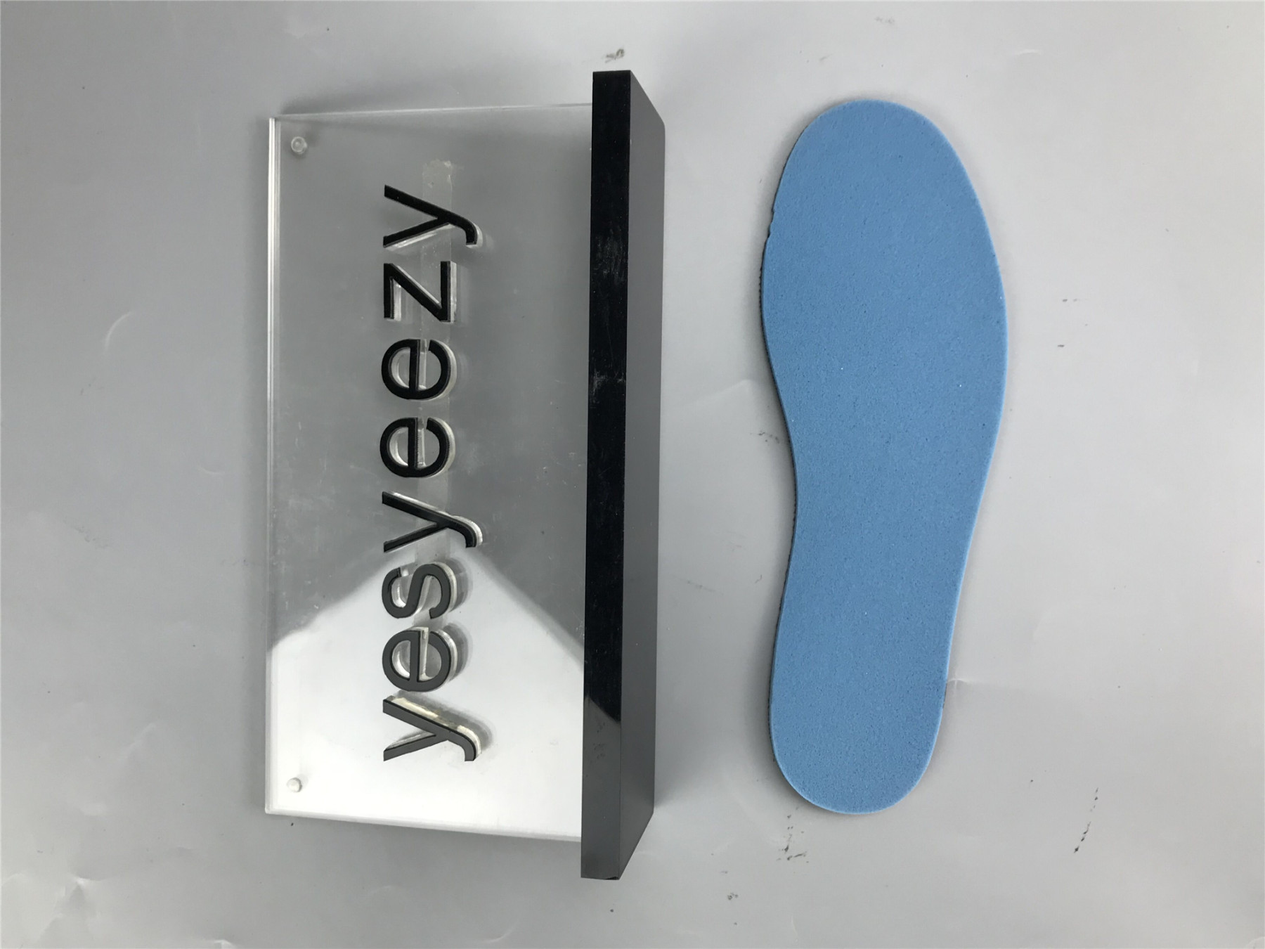 UA WMNS AIR JORDAN 6 RETRO 