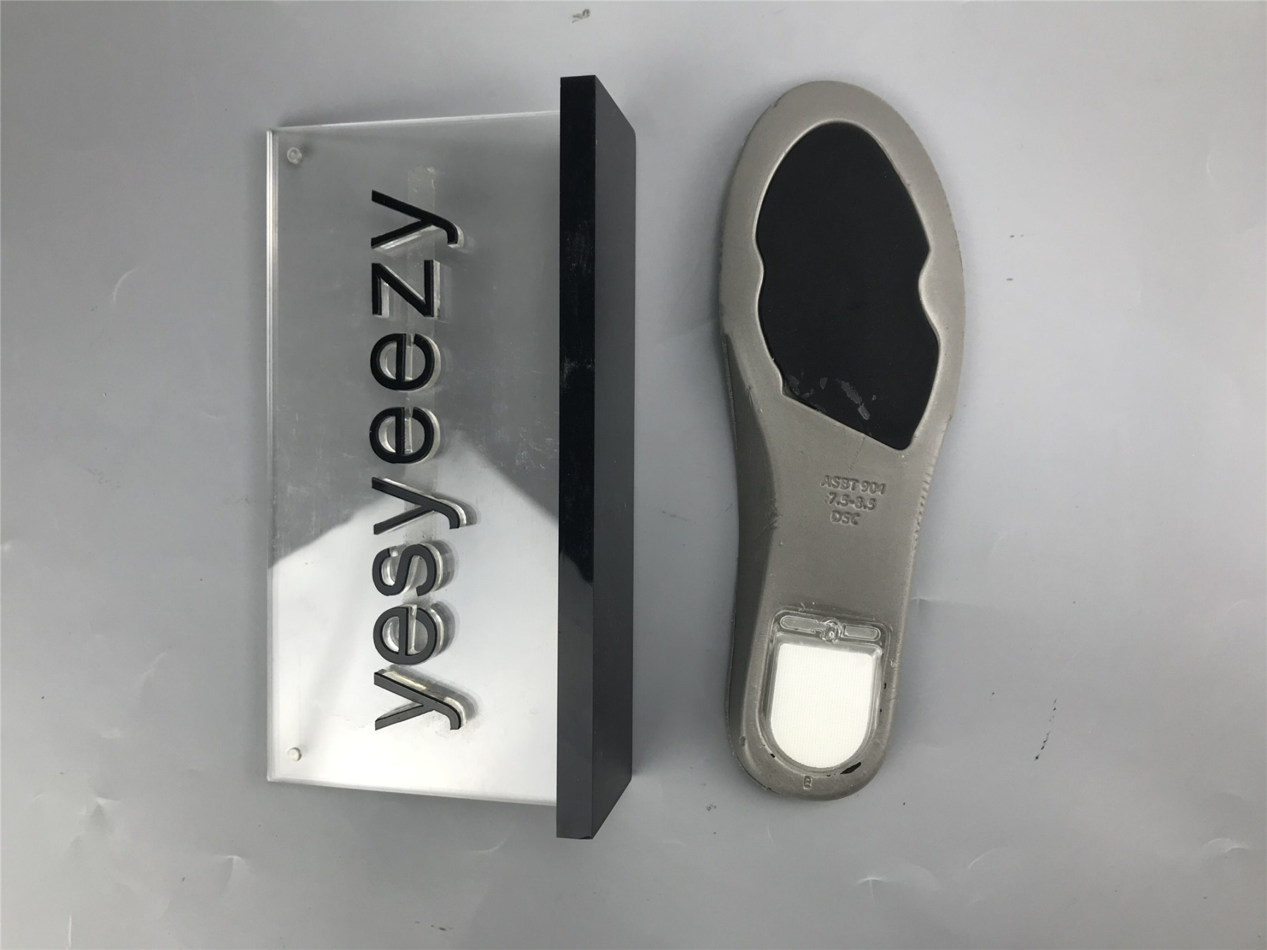 UA NIKE CONCEPTS X DUNK LOW SB 