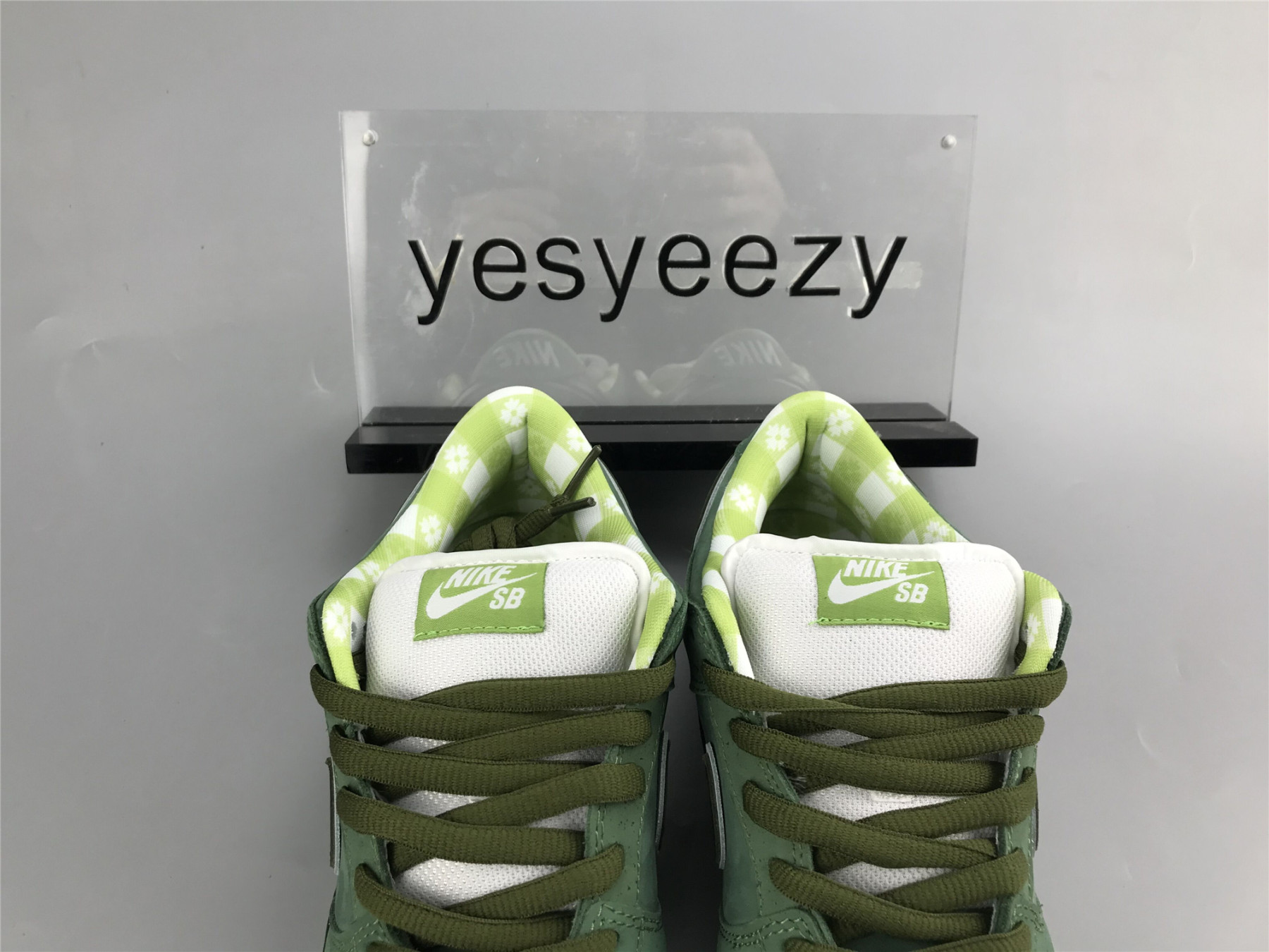 UA NIKE CONCEPTS X DUNK LOW SB 