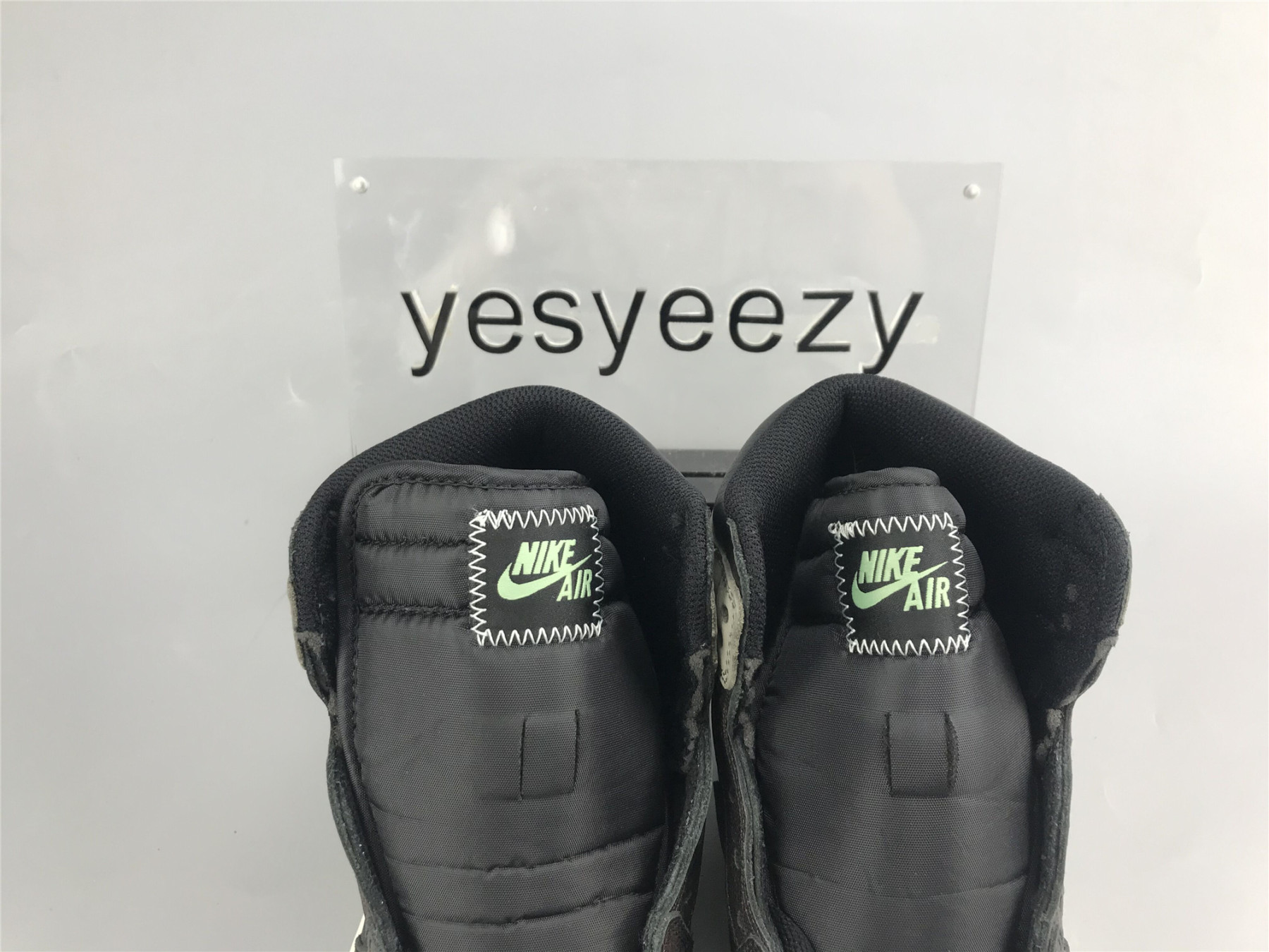 UA AIR JORDAN 1 RETRO HIGH OG 