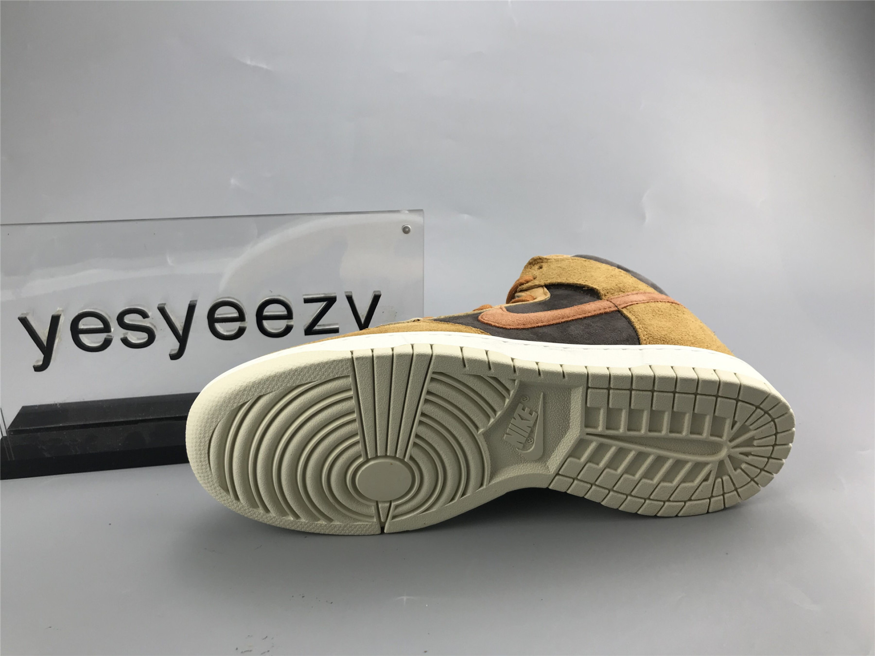 UA NIKE DUNK HIGH PREMIUM 