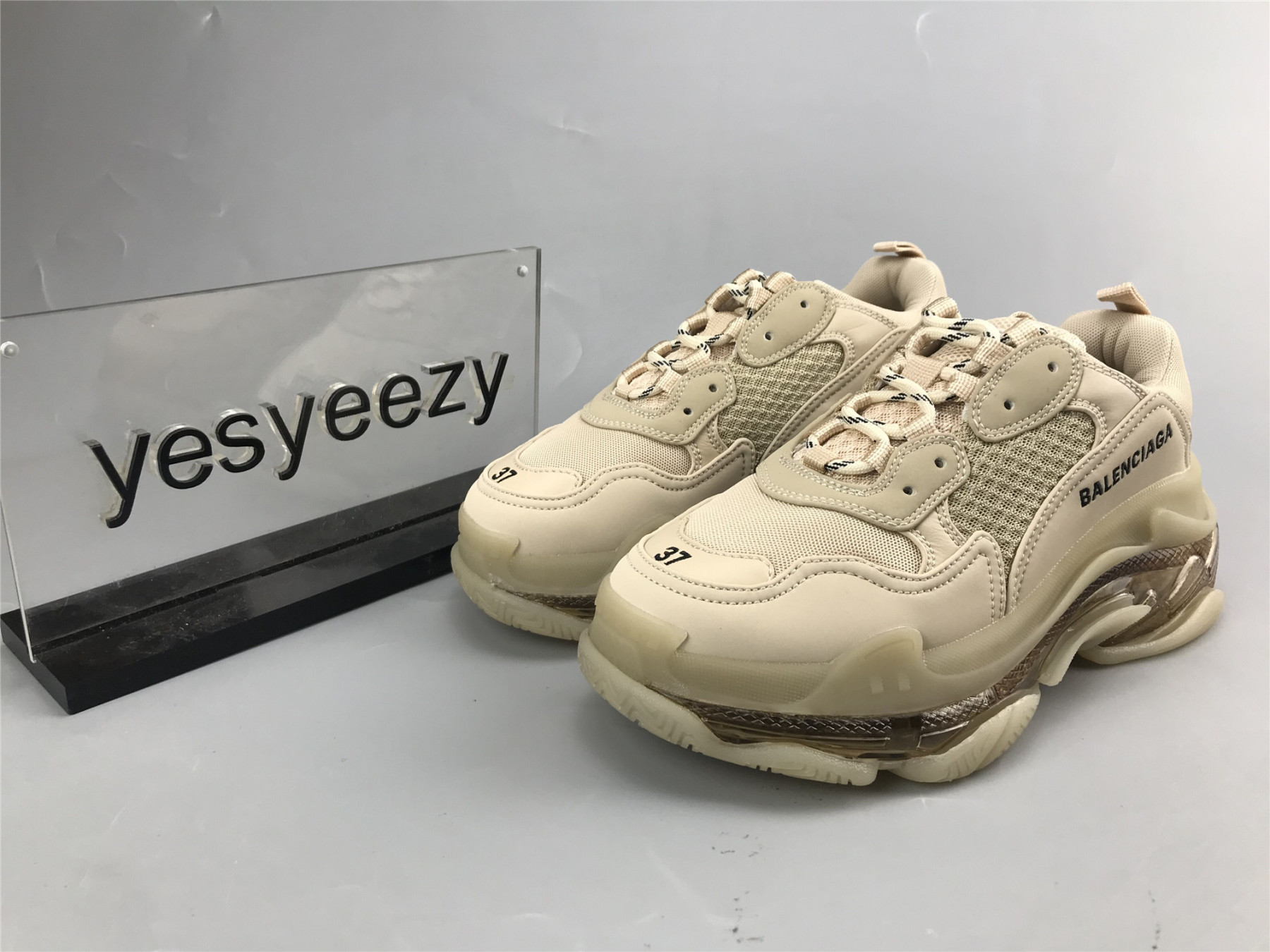 UA TRIPLE S CLEAR SOLE SNEAKER NUDE