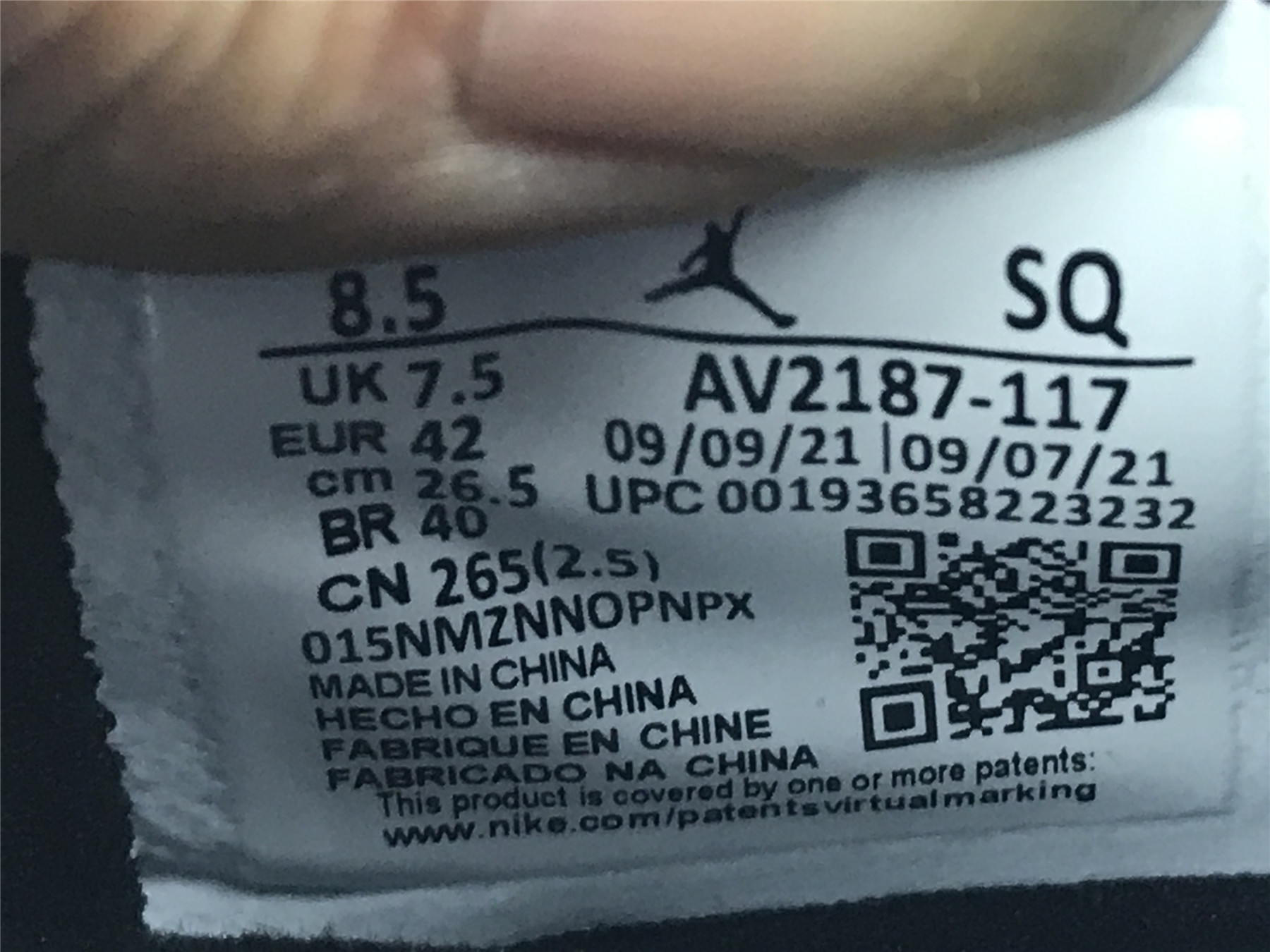 UA AIR JORDAN 11 RETRO LOW 