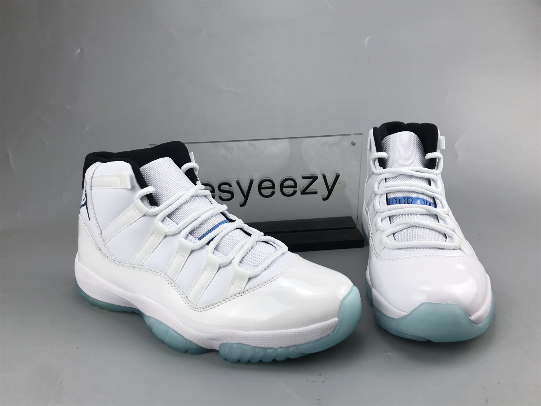 UA AIR JORDAN 11 RETRO 