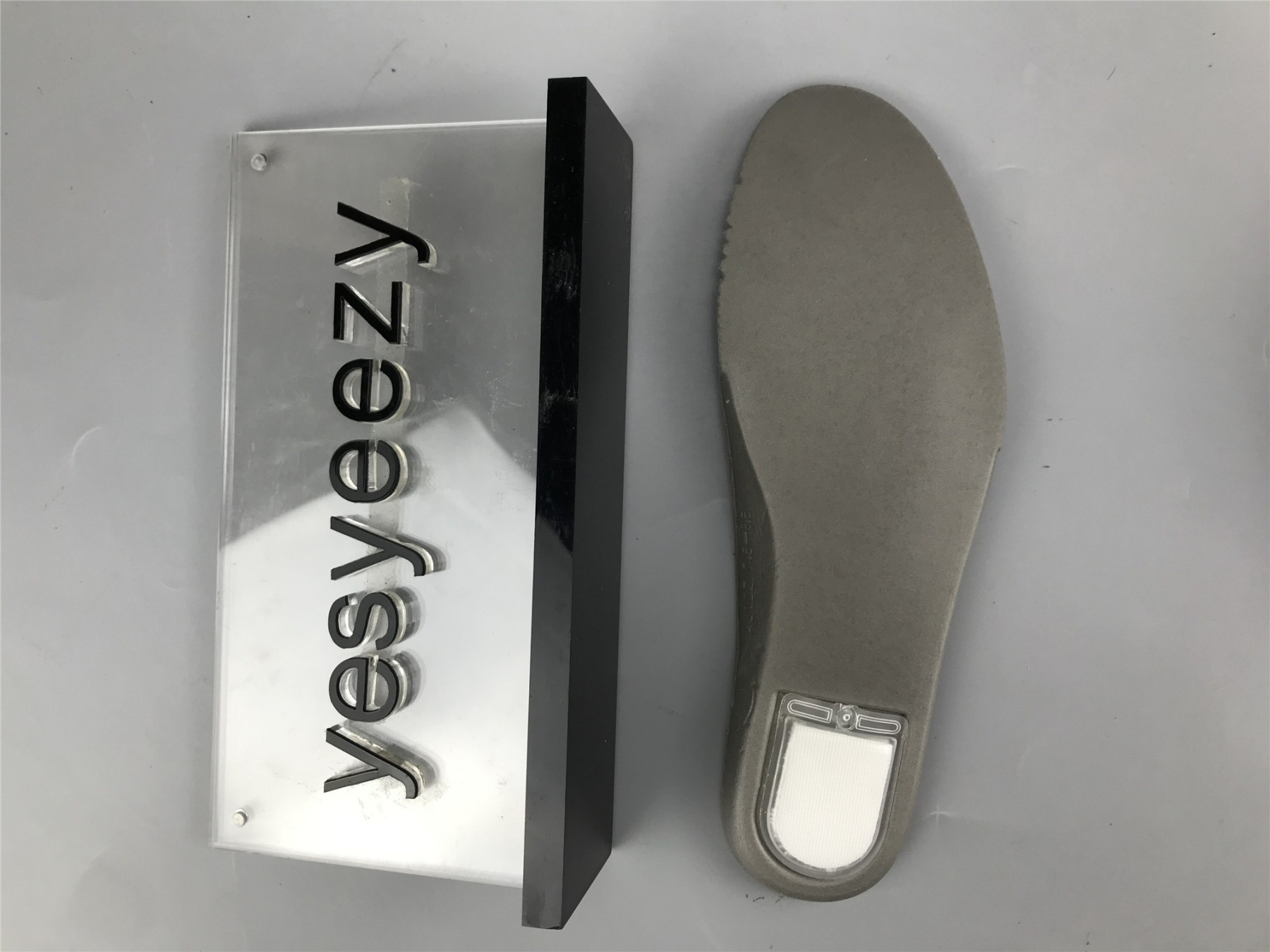 UA AIR JORDAN 1 HIGH SWITCH 