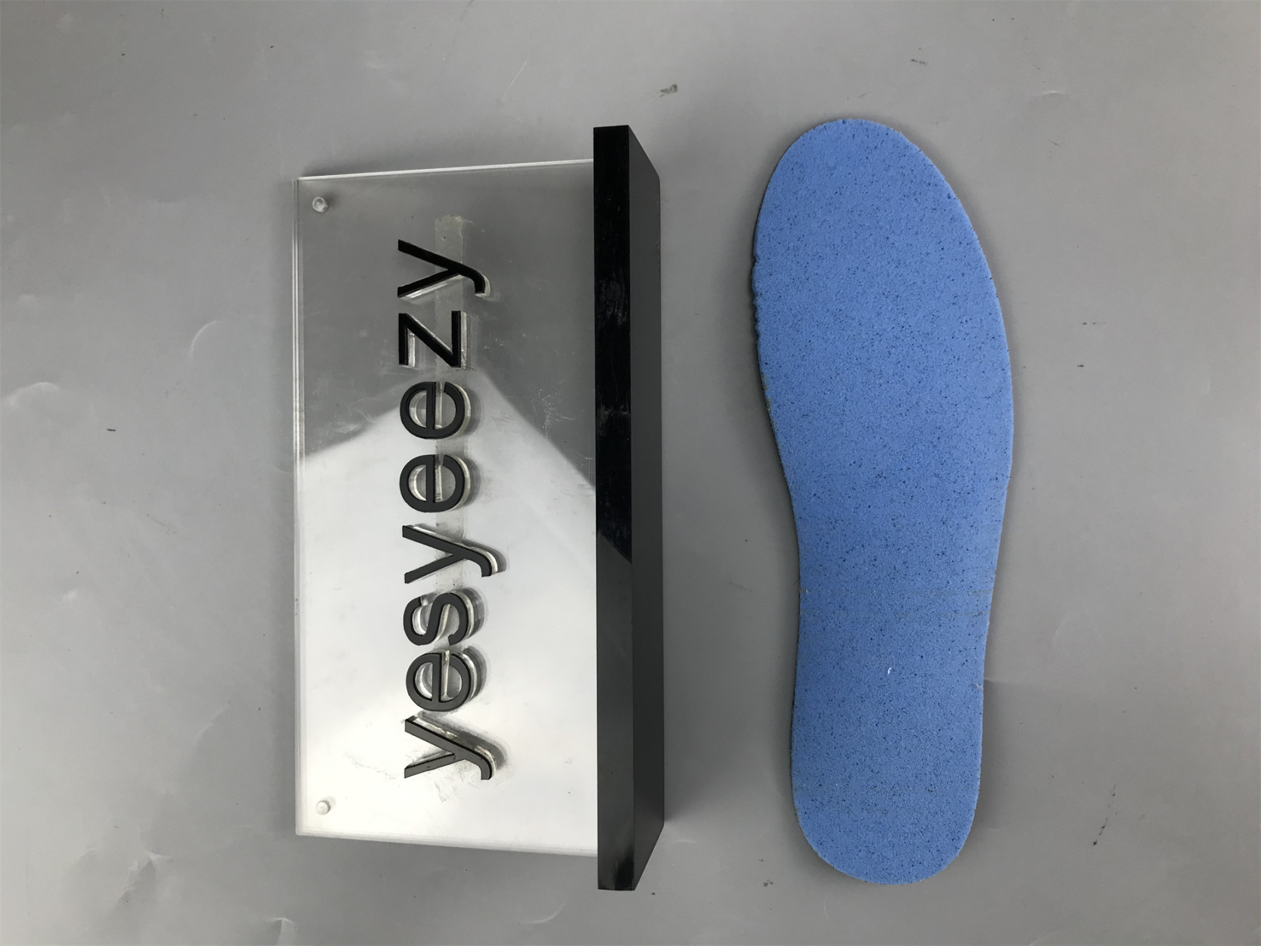 UA AIR JORDAN 12 RETRO 