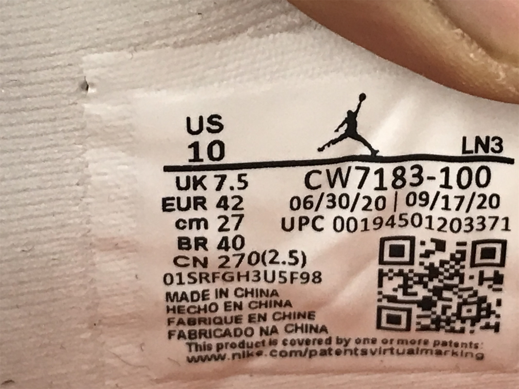 UA WMNS AIR JORDAN 4 RETRO 