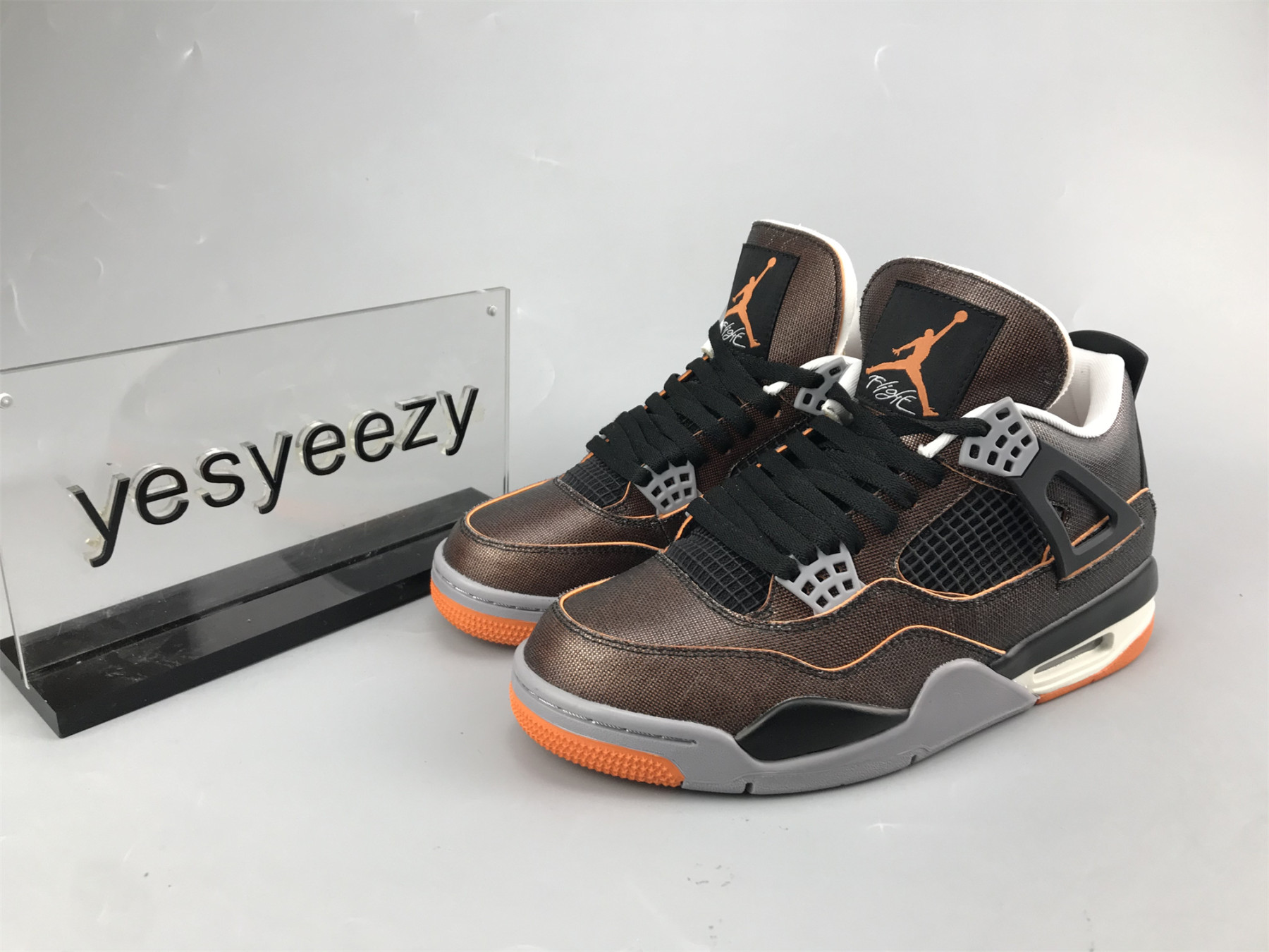 UA WMNS AIR JORDAN 4 RETRO 