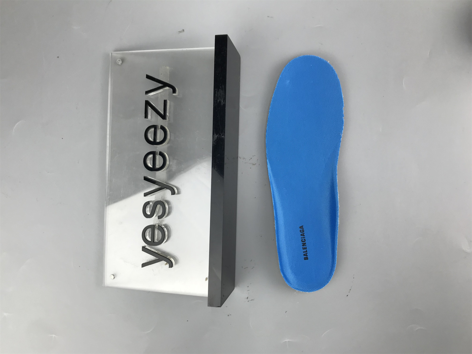 UA TRIPLE S CLEAR SOLE ASH ROYAL