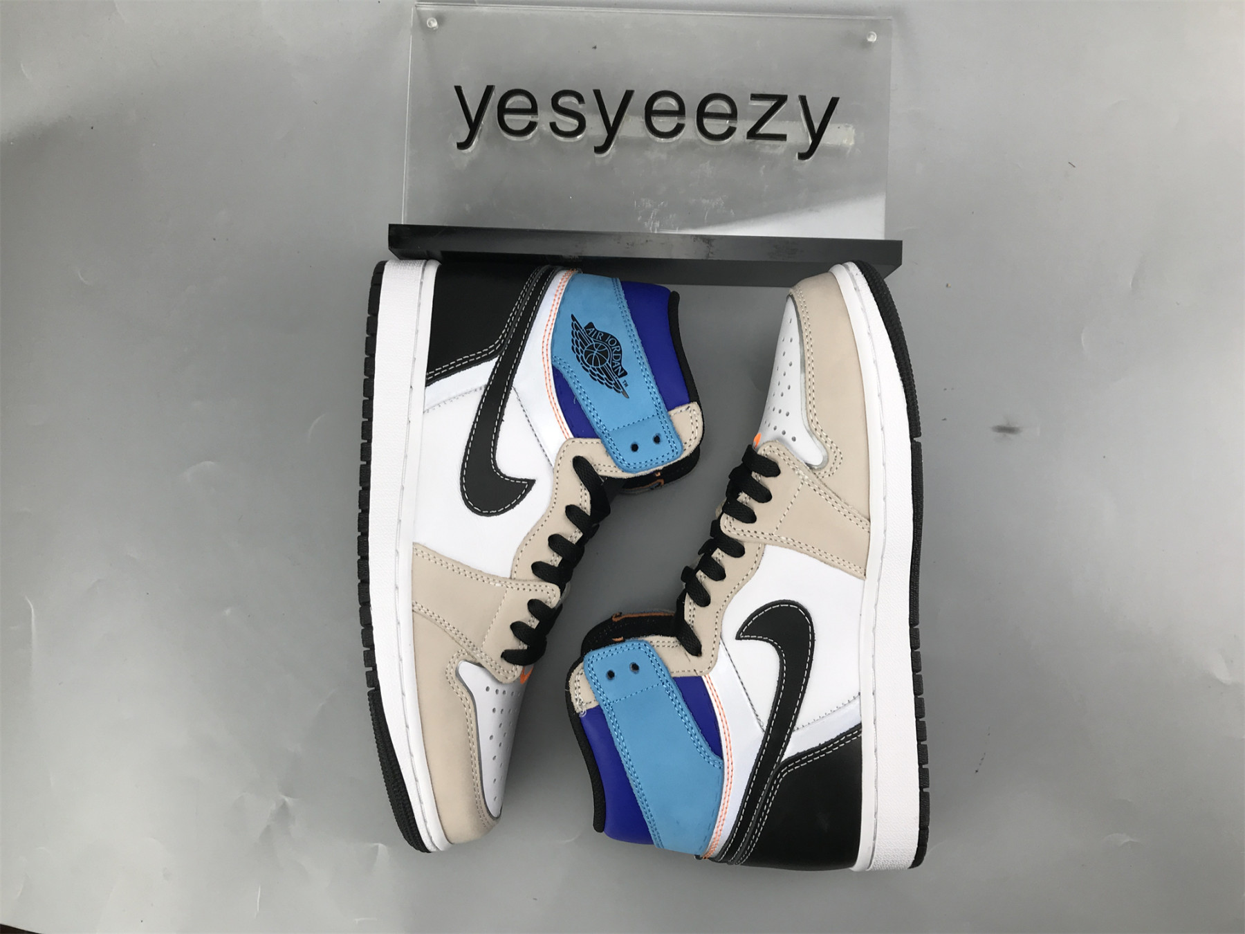 UA AIR JORDAN 1 RETRO HIGH OG 