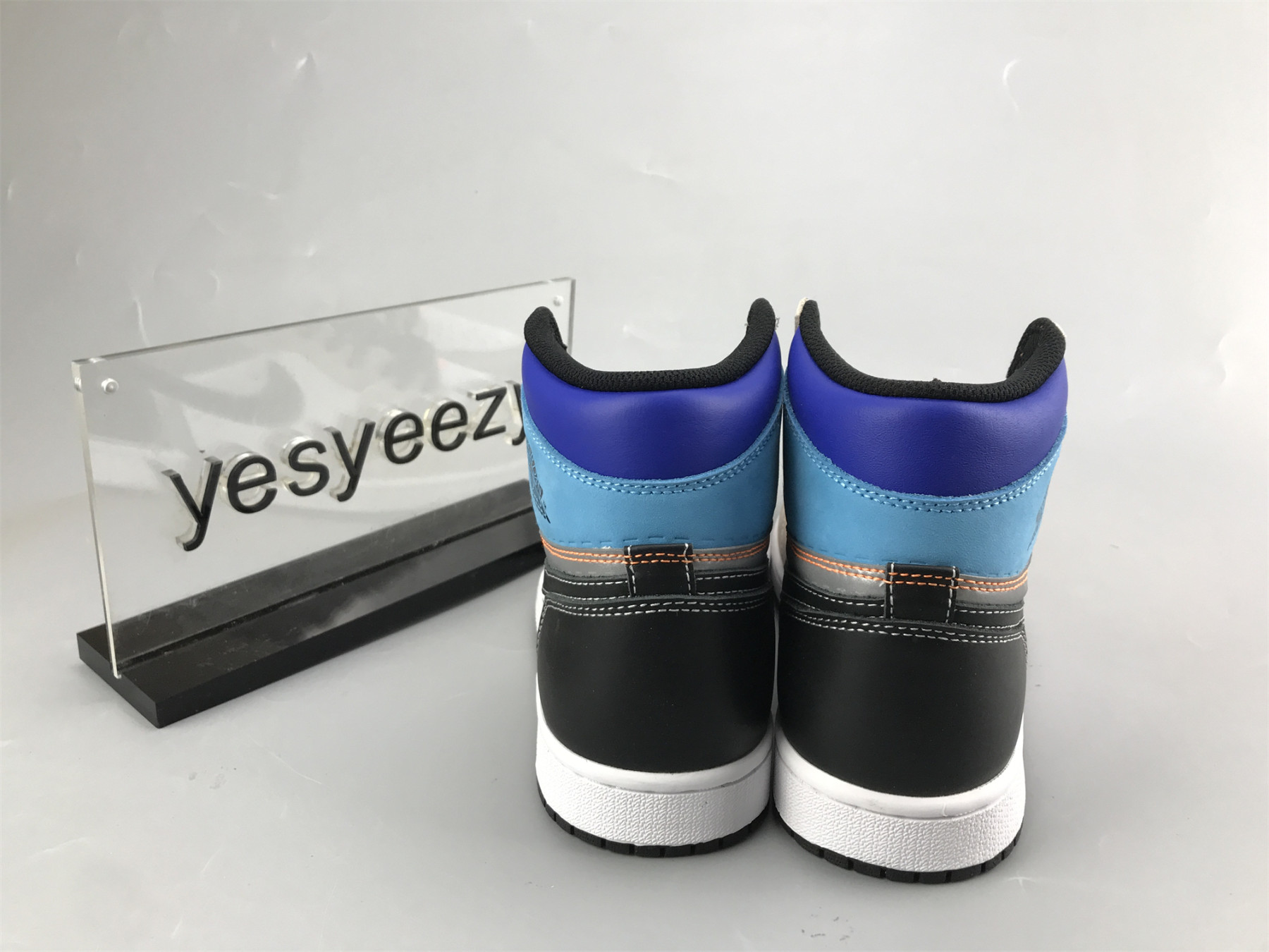 UA AIR JORDAN 1 RETRO HIGH OG 