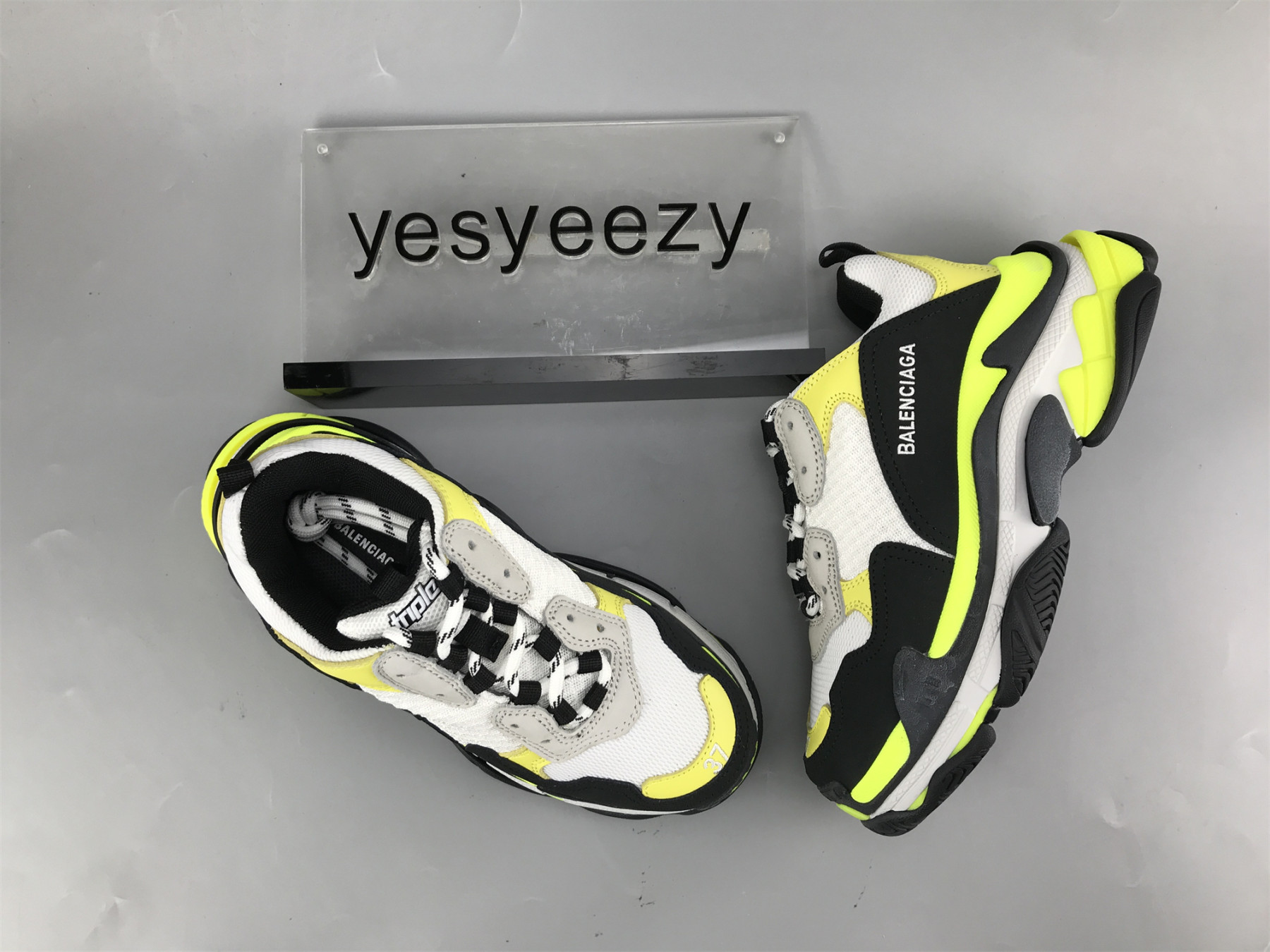 ua triple s clear sole white G003e yellow