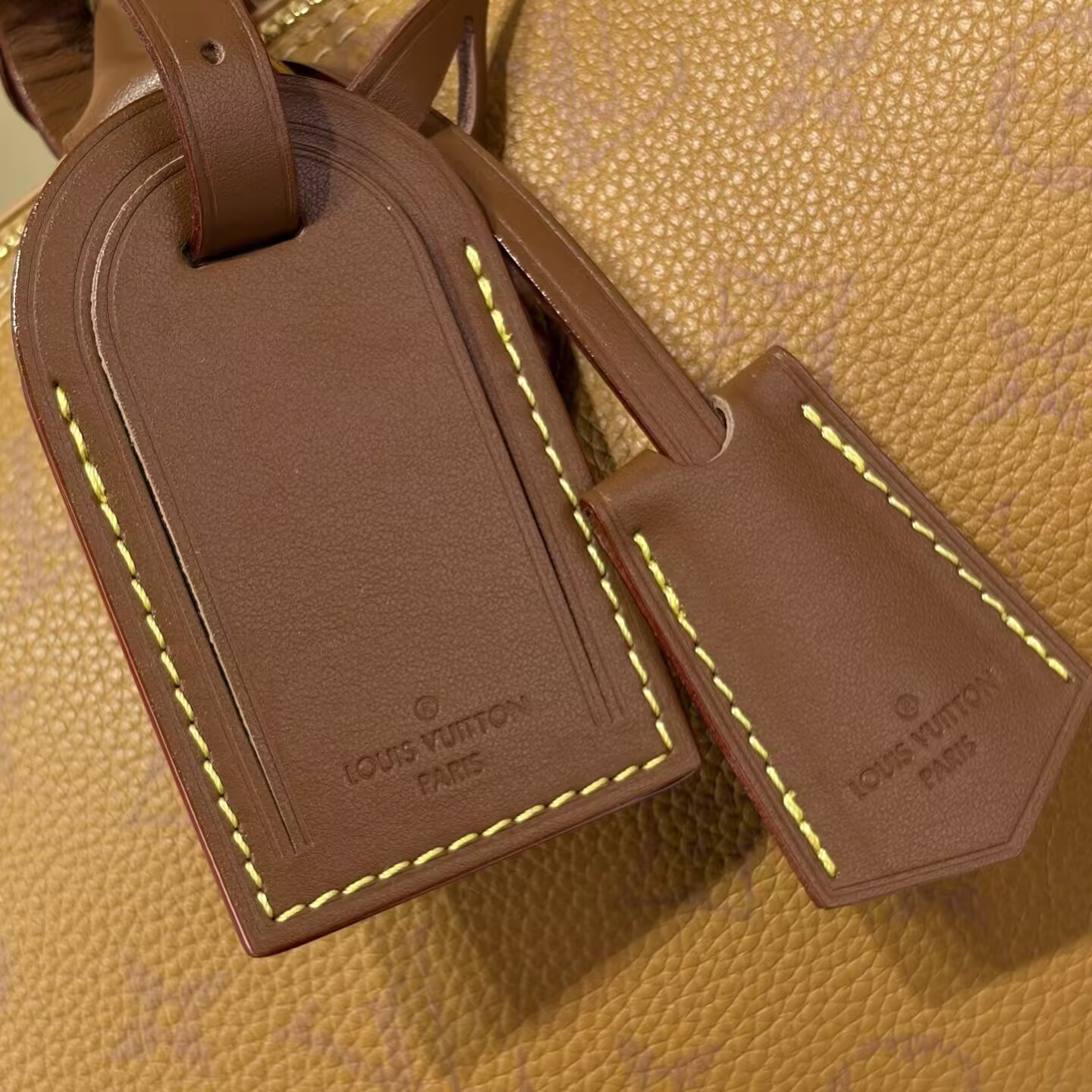 LV Speedy P9 Bandoulière 30 M27977 32 x 22.5 x 18 cm
