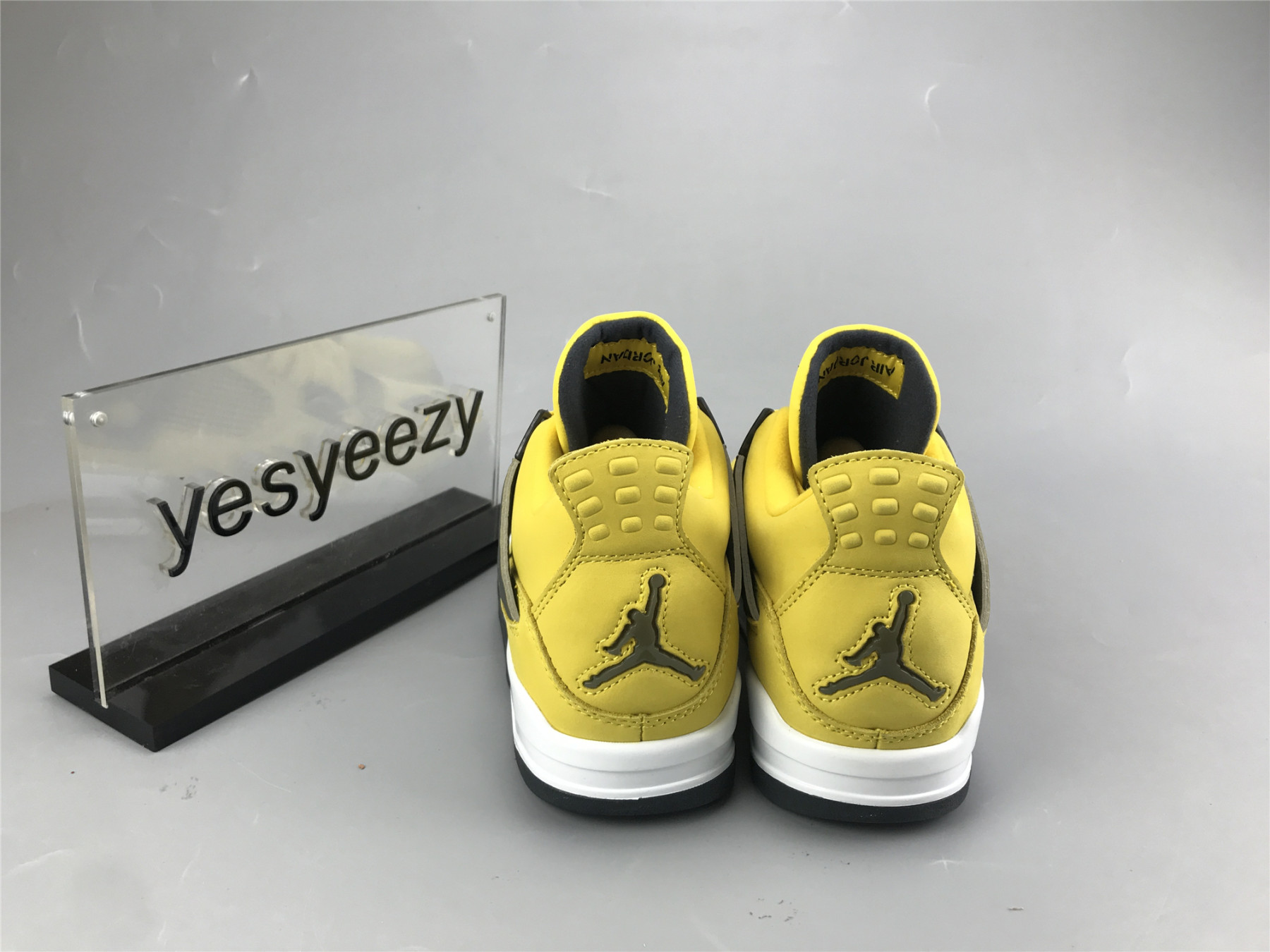 UA AIR JORDAN 4 RETRO LS 