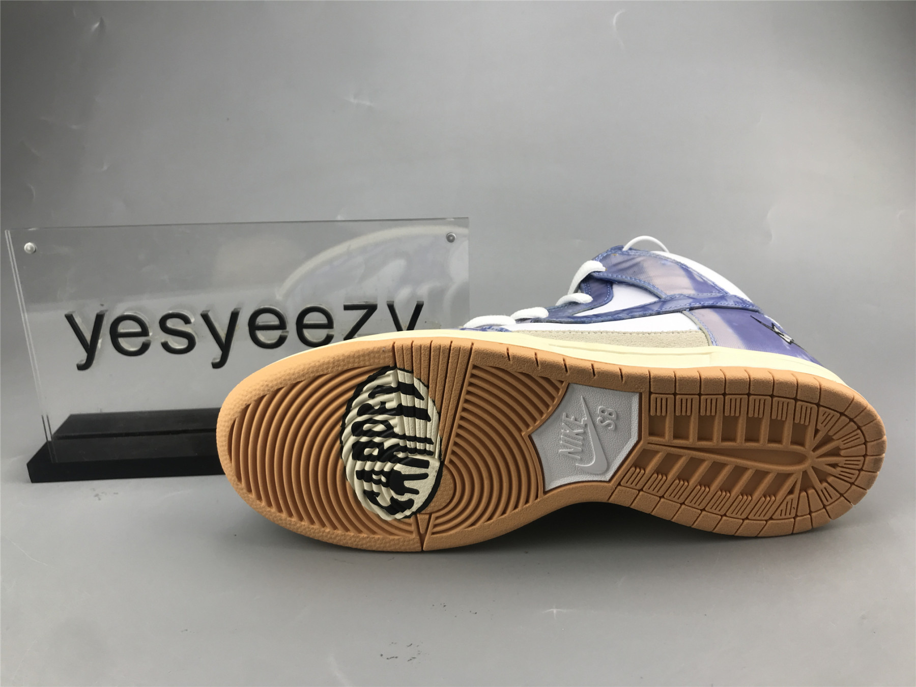 UA NIKE CARPET COMPANY X DUNK HIGH SB