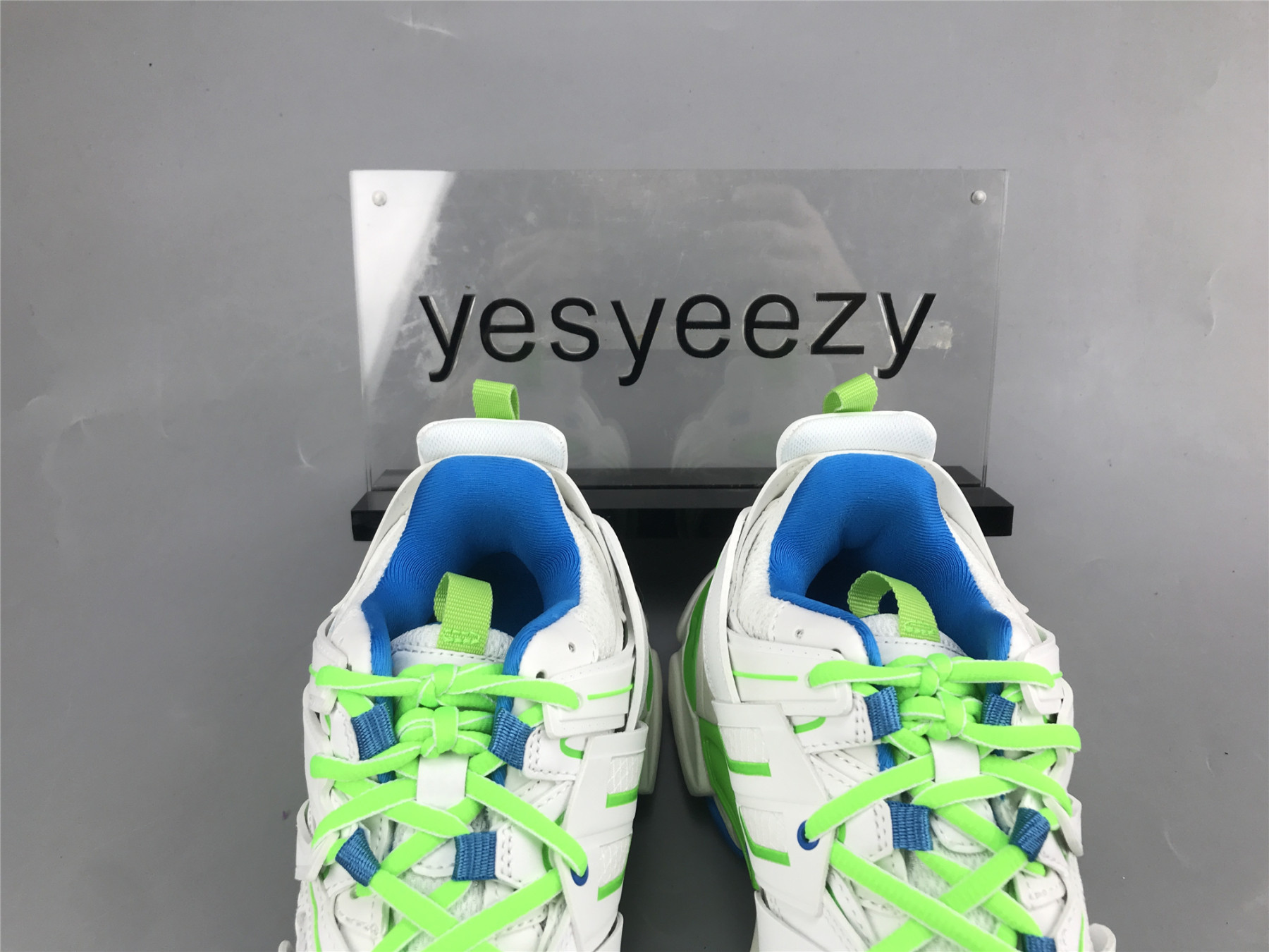 UA TRACK SNEAKER WHITE BLUE GREEN