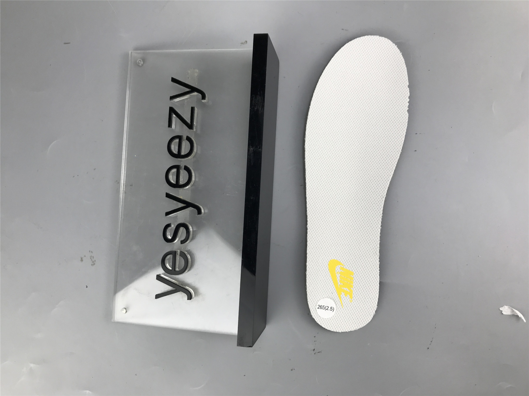 UA NIKE WMNS DUNK LOW 