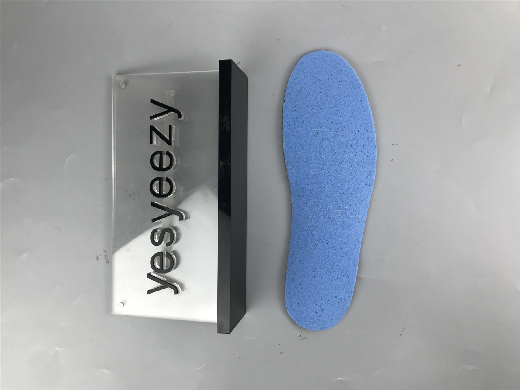 UA AIR JORDAN 12 RETRO 