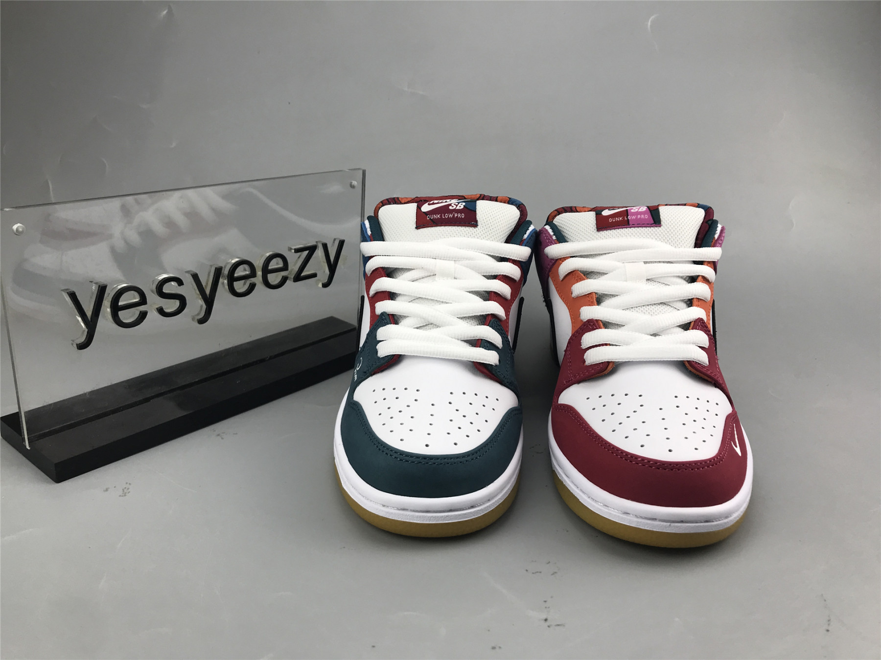 UA PARRA NIKE SB DUNK LOW 2021