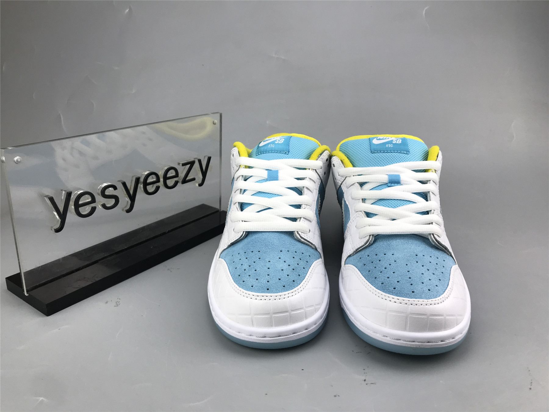 UA NIKE FTC X DUNK LOW SB 