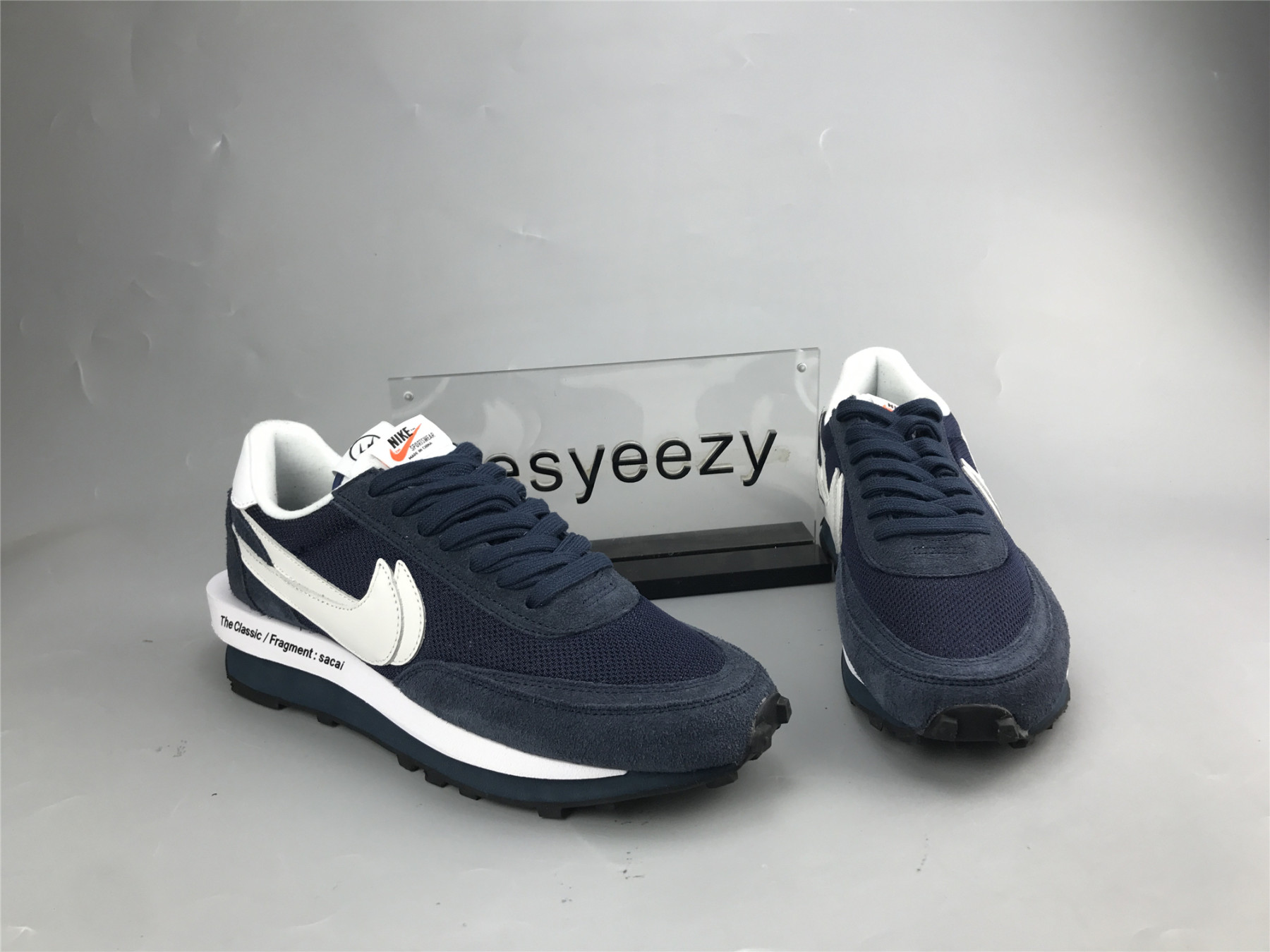 UA NIKE FRAGMENT DESIGN X SACAI X LDV WAFFLE 