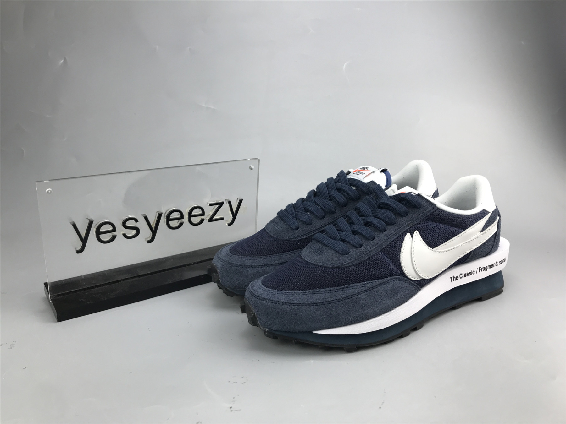 UA NIKE FRAGMENT DESIGN X SACAI X LDV WAFFLE 