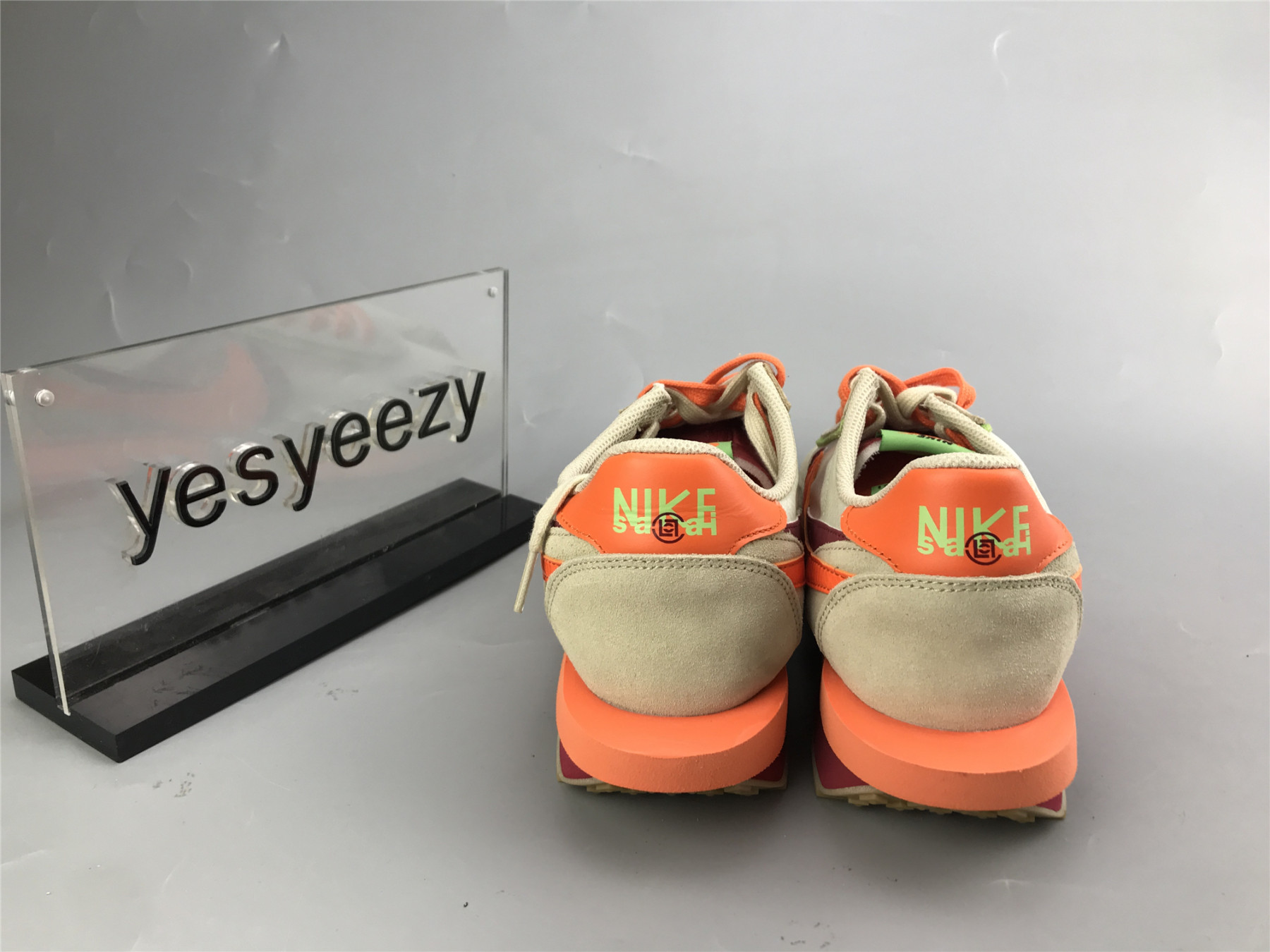 UA NIKE LDWAFFLE CLOT SACAI NET ORANGE BLAZE