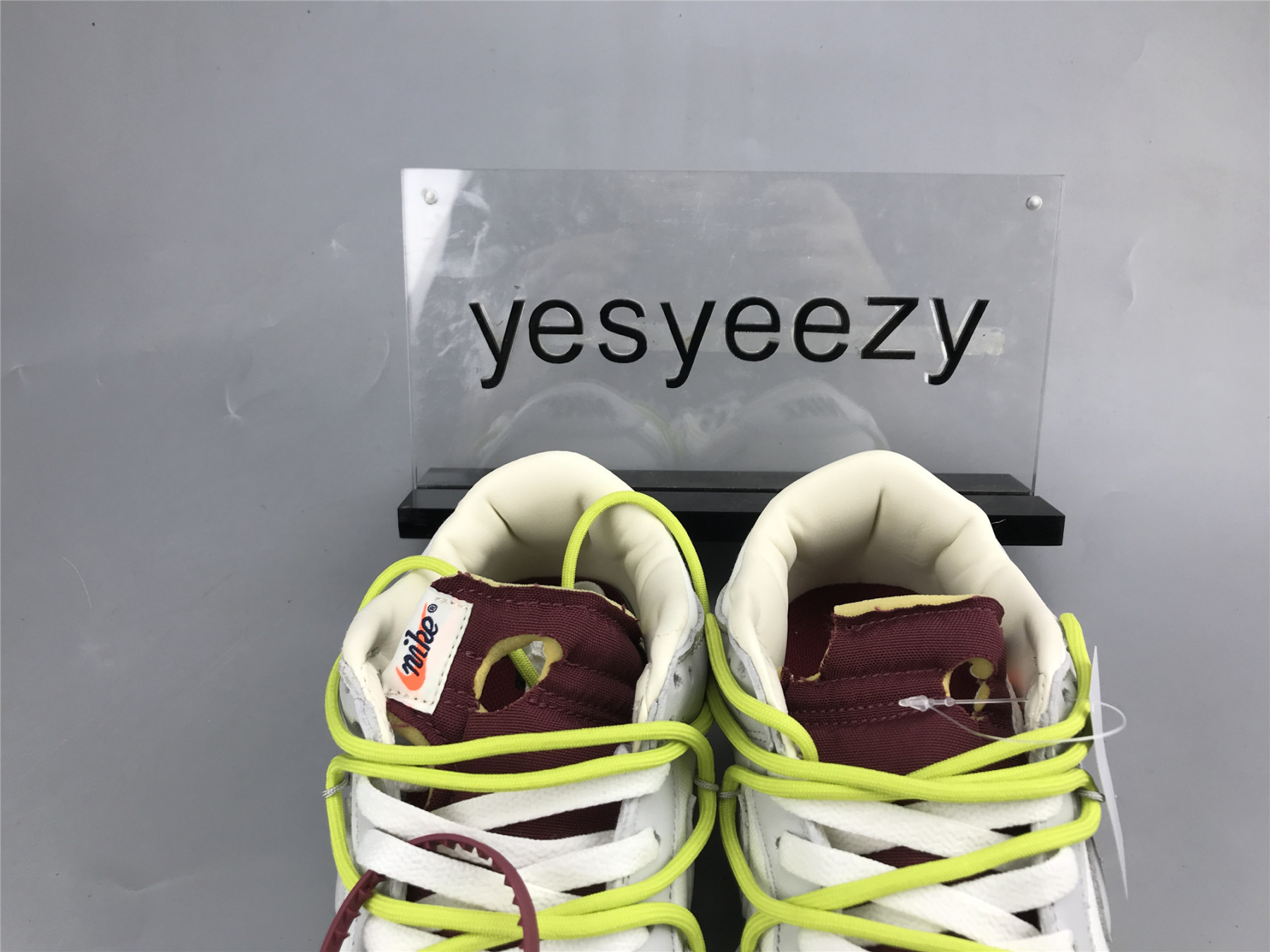 UA NIKE OFF-WHITE X DUNK LOW 