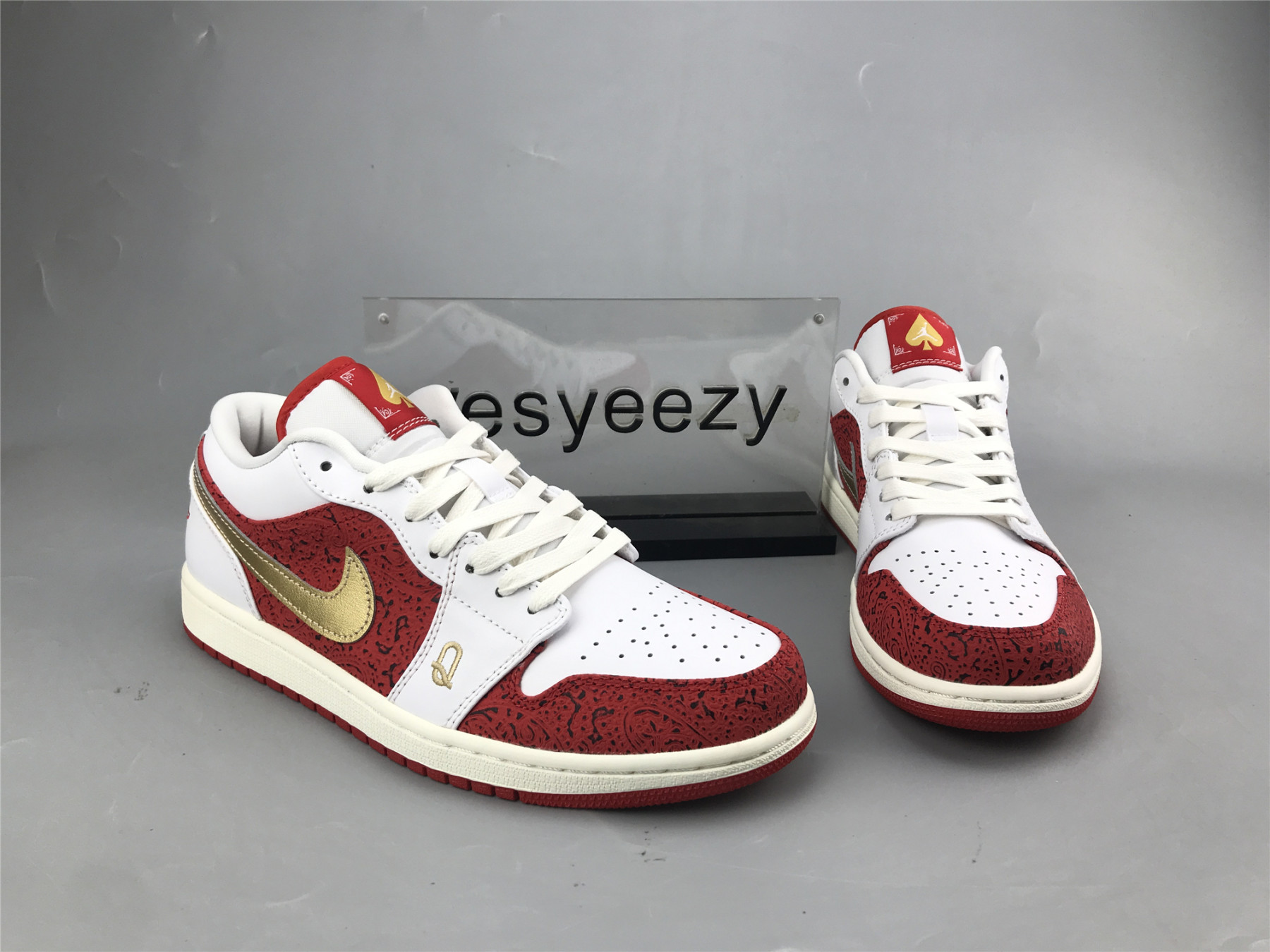 UA AIR JORDAN 1 LOW SE 