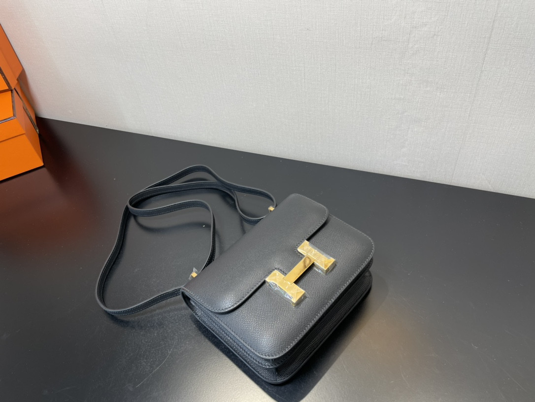 H**me5 Constance 19 Epsom Gold Hardware 7.25"  x 6.25"  x 2.25"