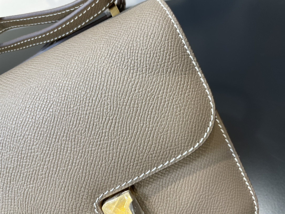 H**me5 Constance 24 Epsom  leather gold hardware 9.4"x5.9"x3"