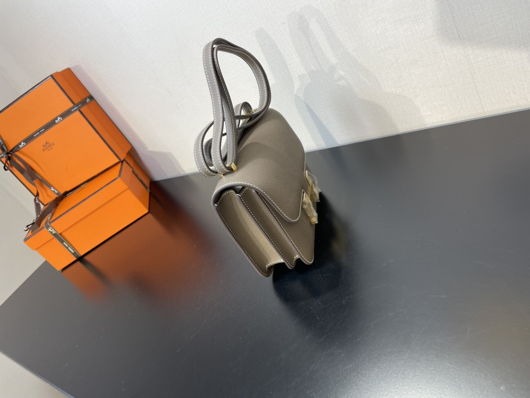 H**me5 Constance 24 Epsom  leather gold hardware 9.4"x5.9"x3"