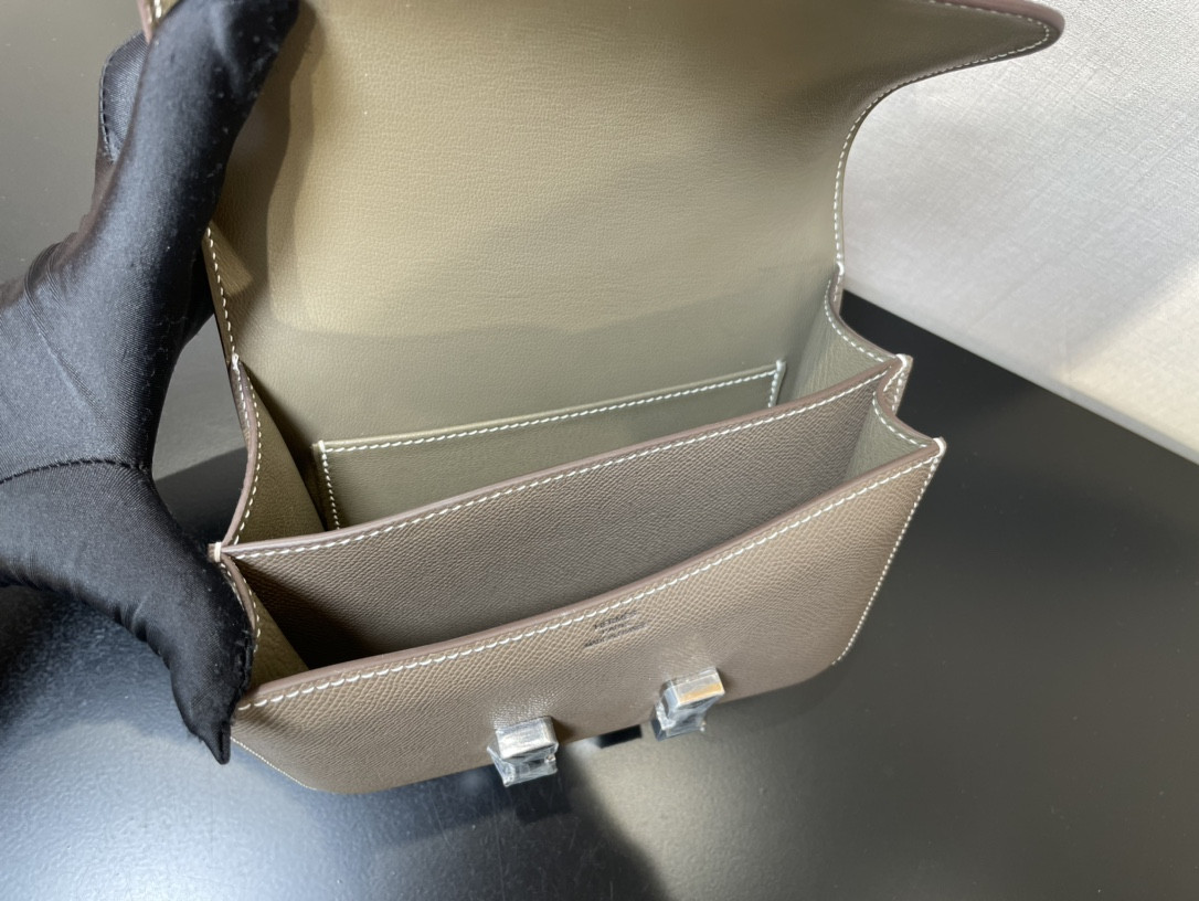 H**me5 Constance 19 Epsom Silver Hardware 7.25" x 6.25" x 2.25"