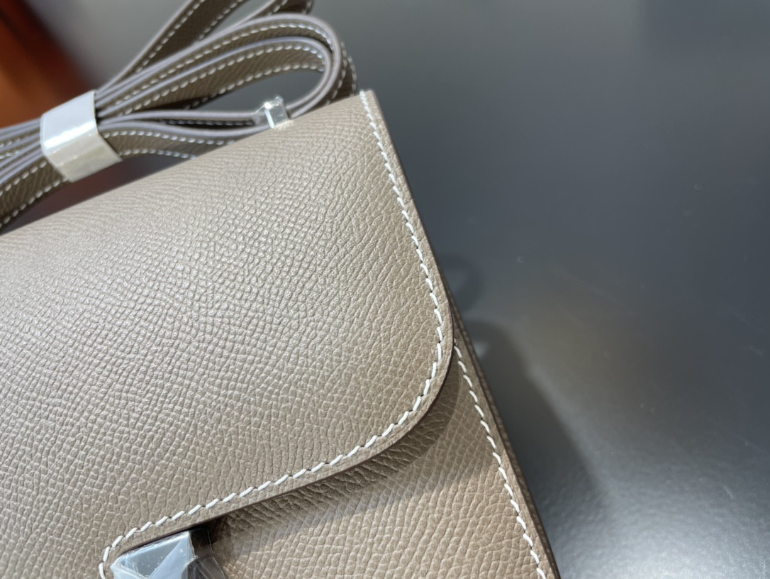 H**me5 Constance 24 Epsom leather silver hardware  9.4"x5.9"x3"