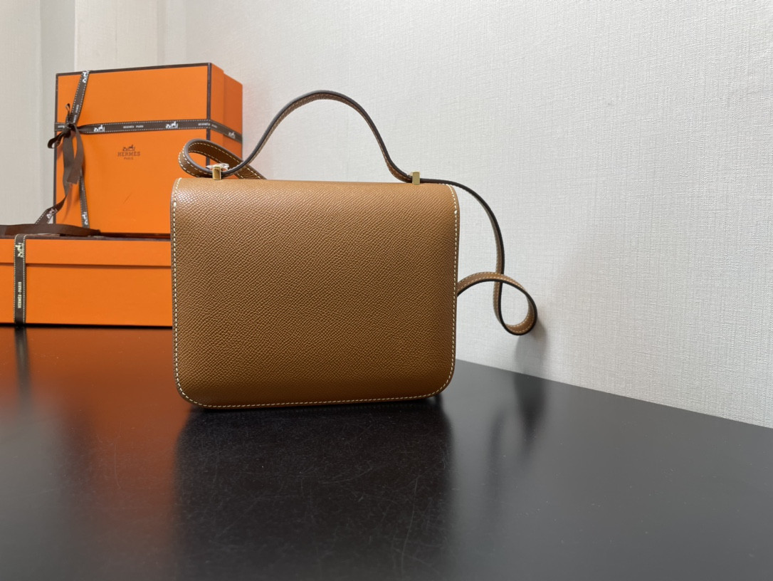 H**me5 Constance 24  Epsom leather gold hardware 9.4"x5.9"x3"