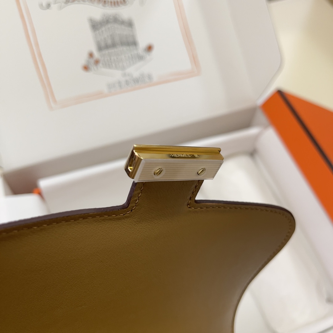 H**me5 Constance 19 Epsom Gold Hardware 7.25" x 6.25" x 2.25"